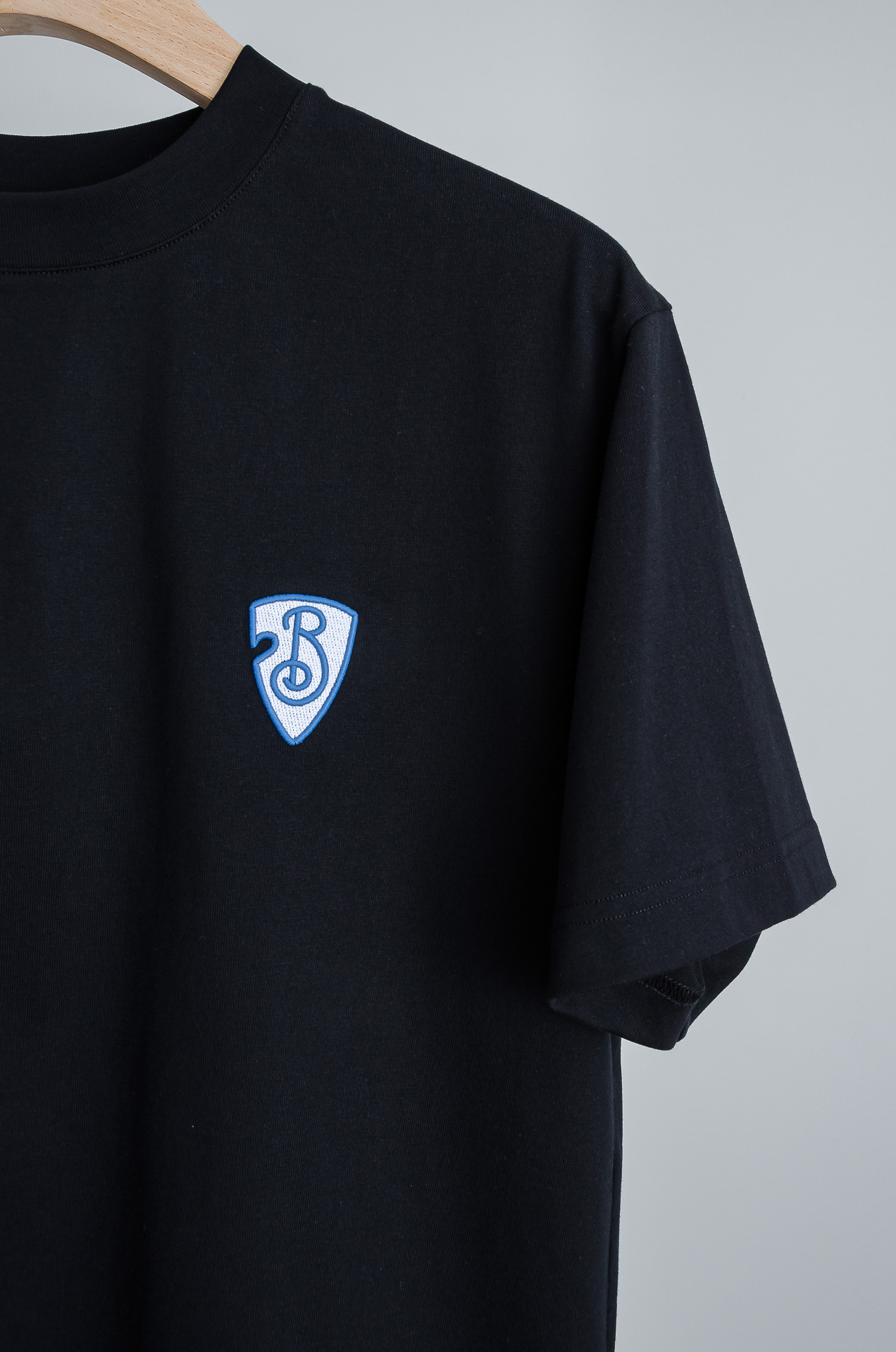 ☀️☀️ Burbe*rry巴宝*莉2026SS时尚潮人必备男士休闲圆领短袖T恤衫#设计理念潮流前卫与尚