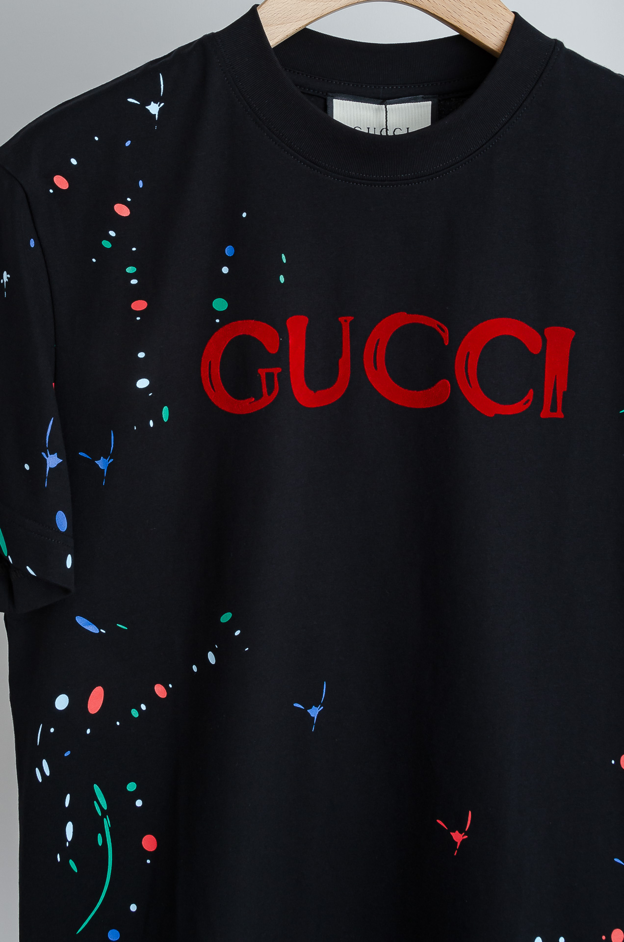 🧨 Gucci古驰2026SS时尚潮人必备男士休闲圆领短袖T恤衫#选用客供进口100%棉成分精织混纺而成