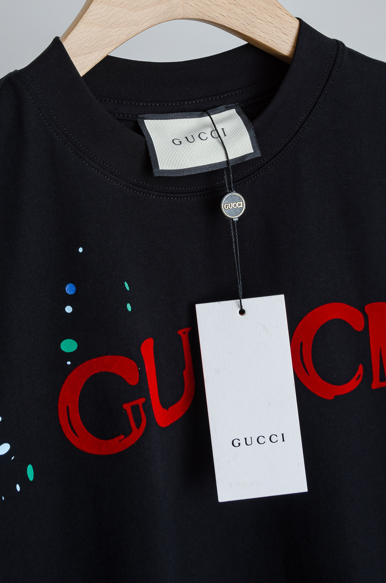 🧨 Gucci古驰2026SS时尚潮人必备男士休闲圆领短袖T恤衫#选用客供进口100%棉成分精织混纺而成