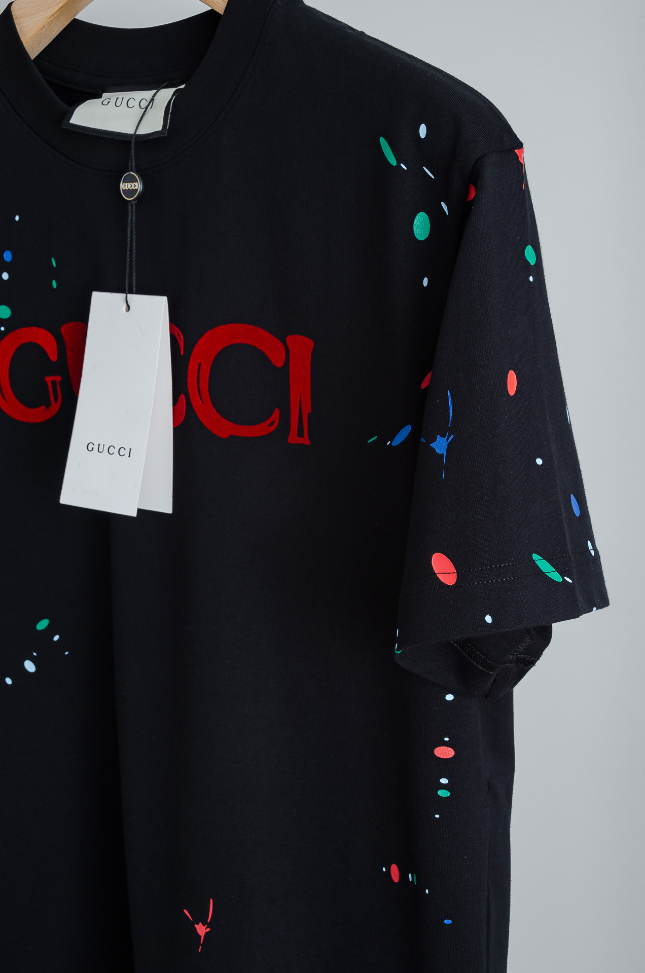 🧨 Gucci古驰2026SS时尚潮人必备男士休闲圆领短袖T恤衫#选用客供进口100%棉成分精织混纺而成