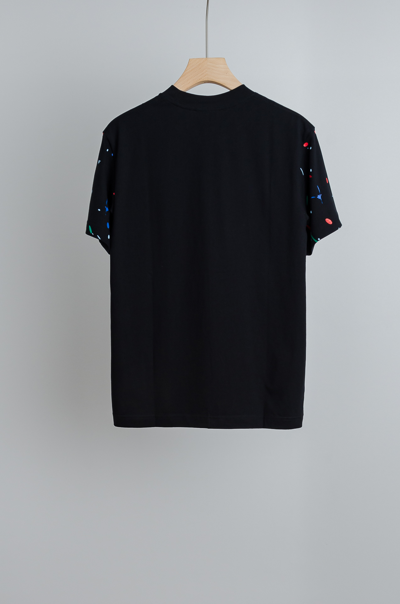 🧨 Gucci古驰2026SS时尚潮人必备男士休闲圆领短袖T恤衫#选用客供进口100%棉成分精织混纺而成