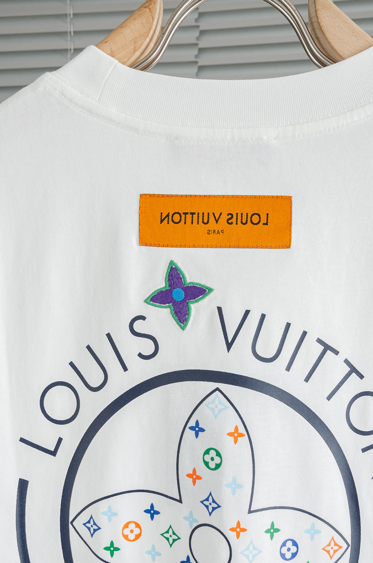 🆕 LV 2026SS时尚潮人必备男士休闲圆领短袖T恤衫#设计理念潮流前卫与尚可持续，选用客供进口100