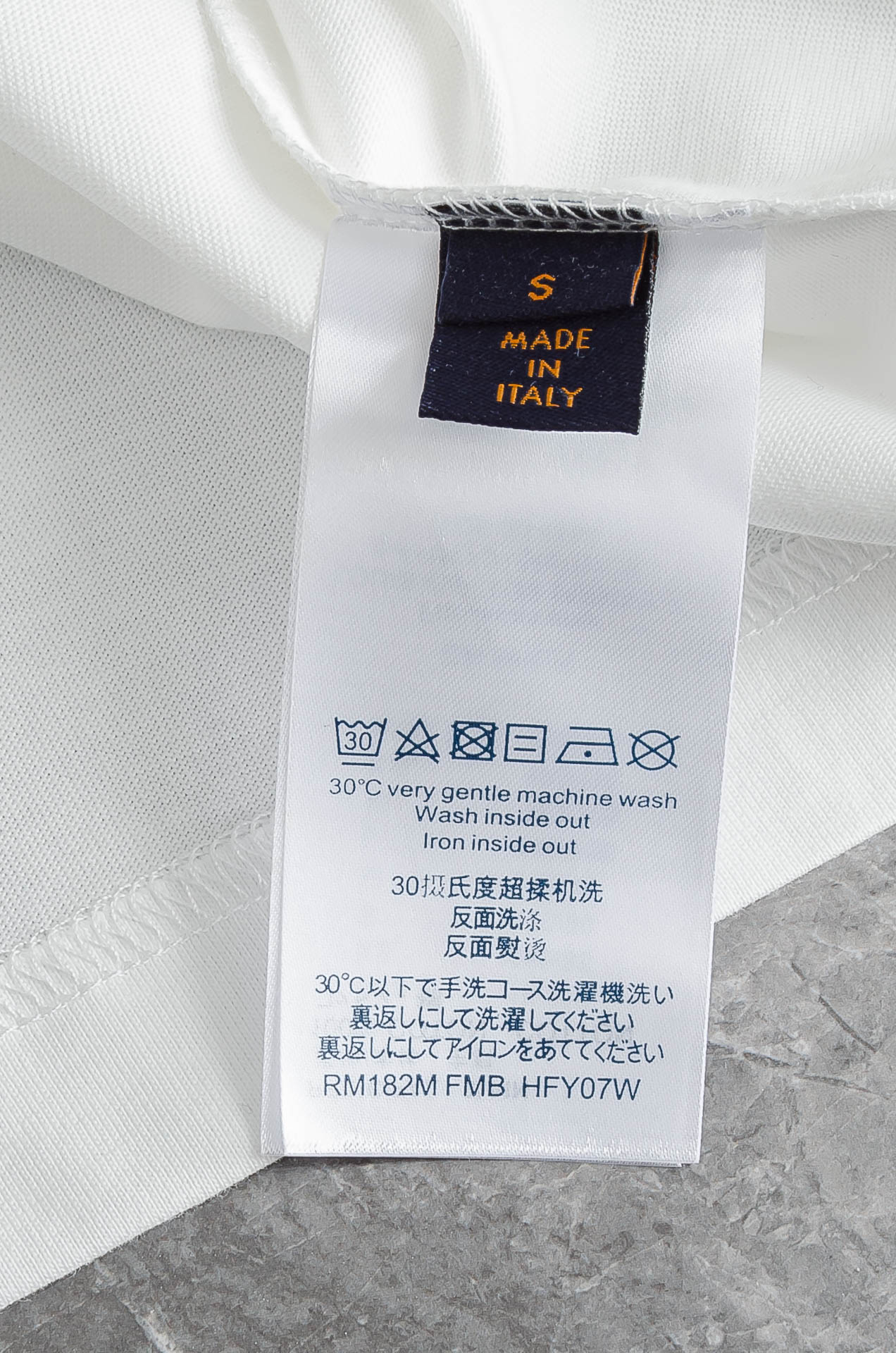 🆕 LV 2026SS时尚潮人必备男士休闲圆领短袖T恤衫#设计理念潮流前卫与尚可持续，选用客供进口100