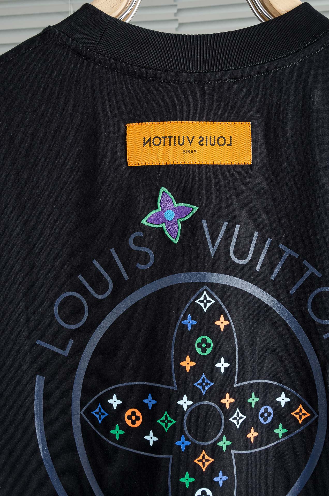 🆕 LV 2026SS时尚潮人必备男士休闲圆领短袖T恤衫#设计理念潮流前卫与尚可持续，选用客供进口100