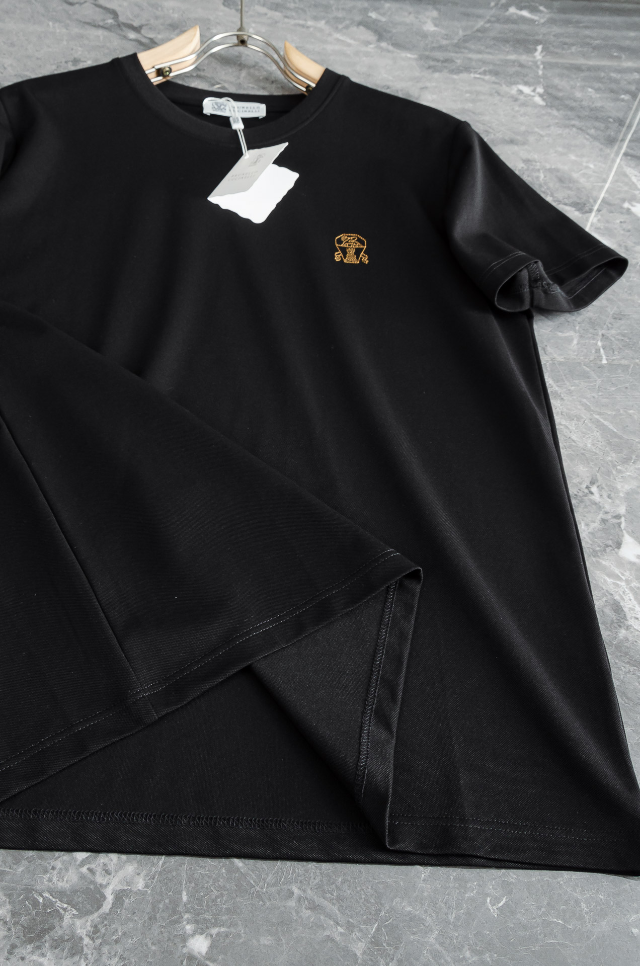 BC 2026ss春夏新品 ，男士休闲纯色圆领短袖T桖衫#面料属性皆为上乘，网眼结构细腻自然，经过水洗后