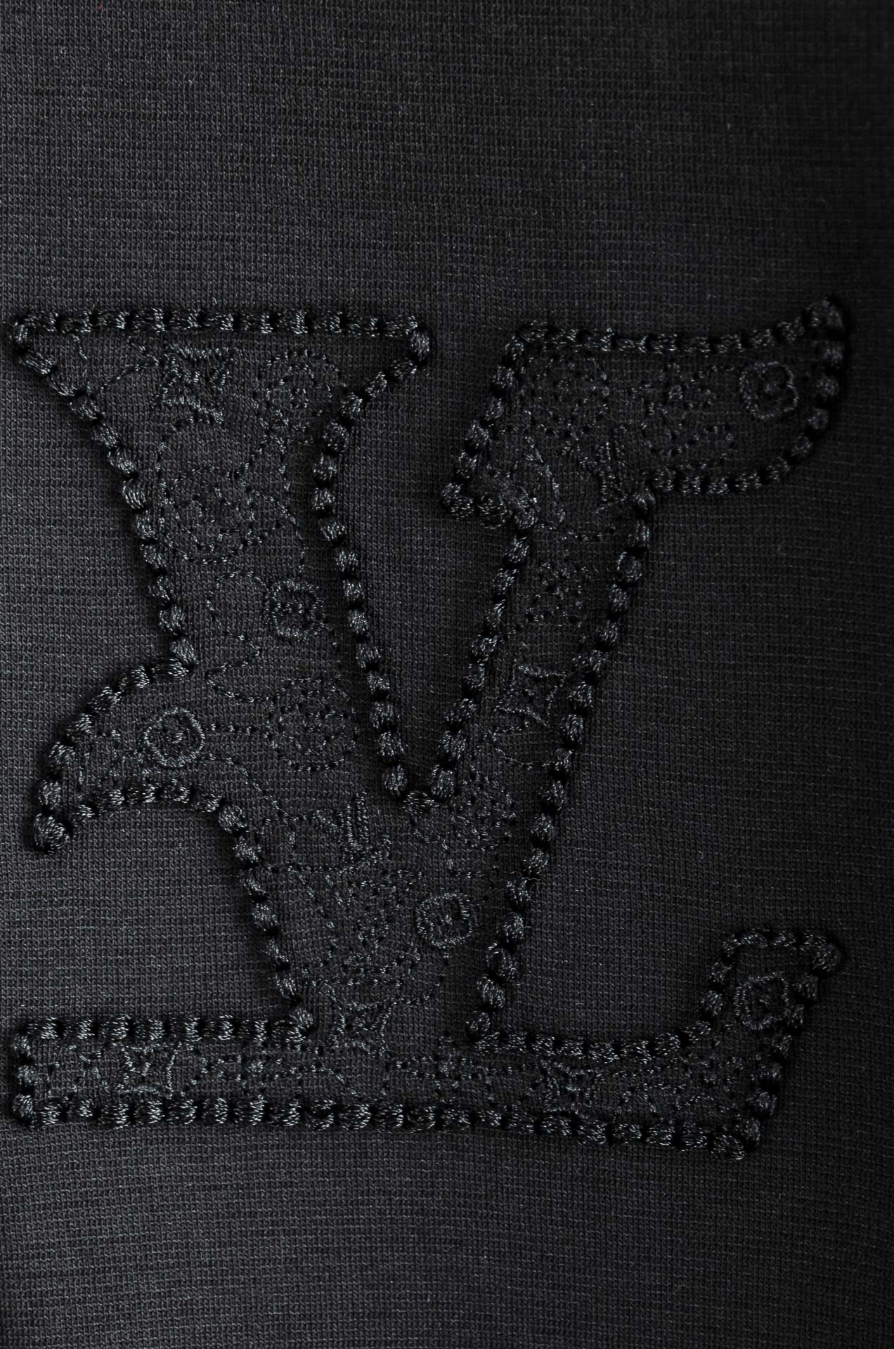 LV 2026SS时尚潮人必备男士休闲圆领短袖T恤衫#设计理念潮流前卫与尚可持续，选用客供进口100%棉