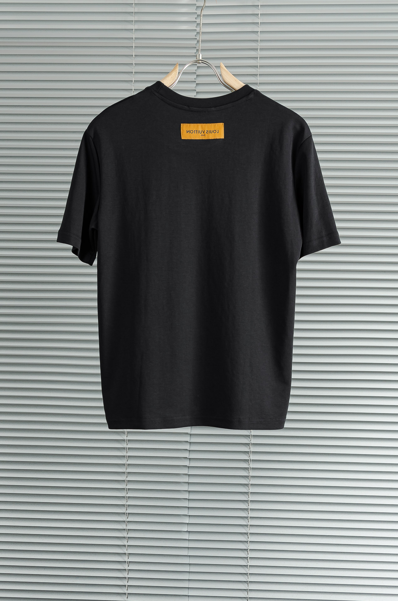 LV 2026SS时尚潮人必备男士休闲圆领短袖T恤衫#设计理念潮流前卫与尚可持续，选用客供进口100%棉