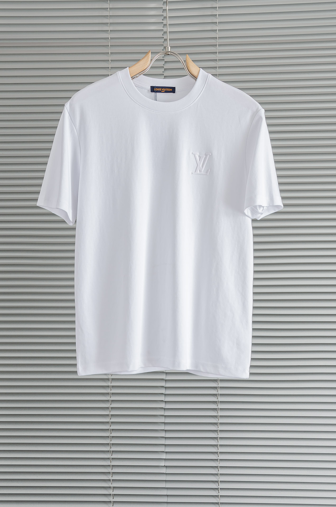 LV 2026SS时尚潮人必备男士休闲圆领短袖T恤衫#设计理念潮流前卫与尚可持续，选用客供进口100%棉