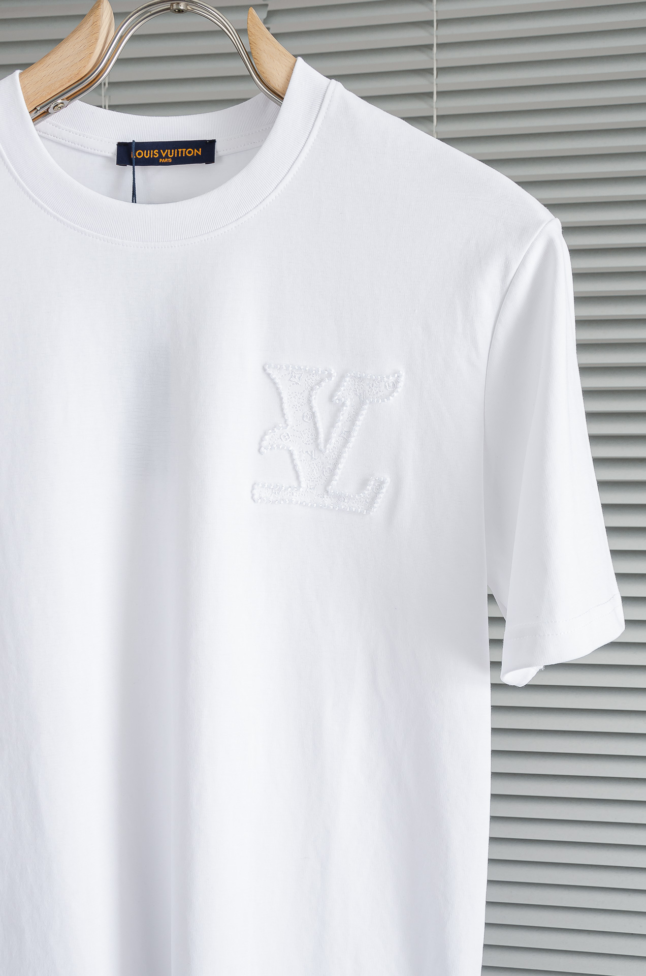 LV 2026SS时尚潮人必备男士休闲圆领短袖T恤衫#设计理念潮流前卫与尚可持续，选用客供进口100%棉