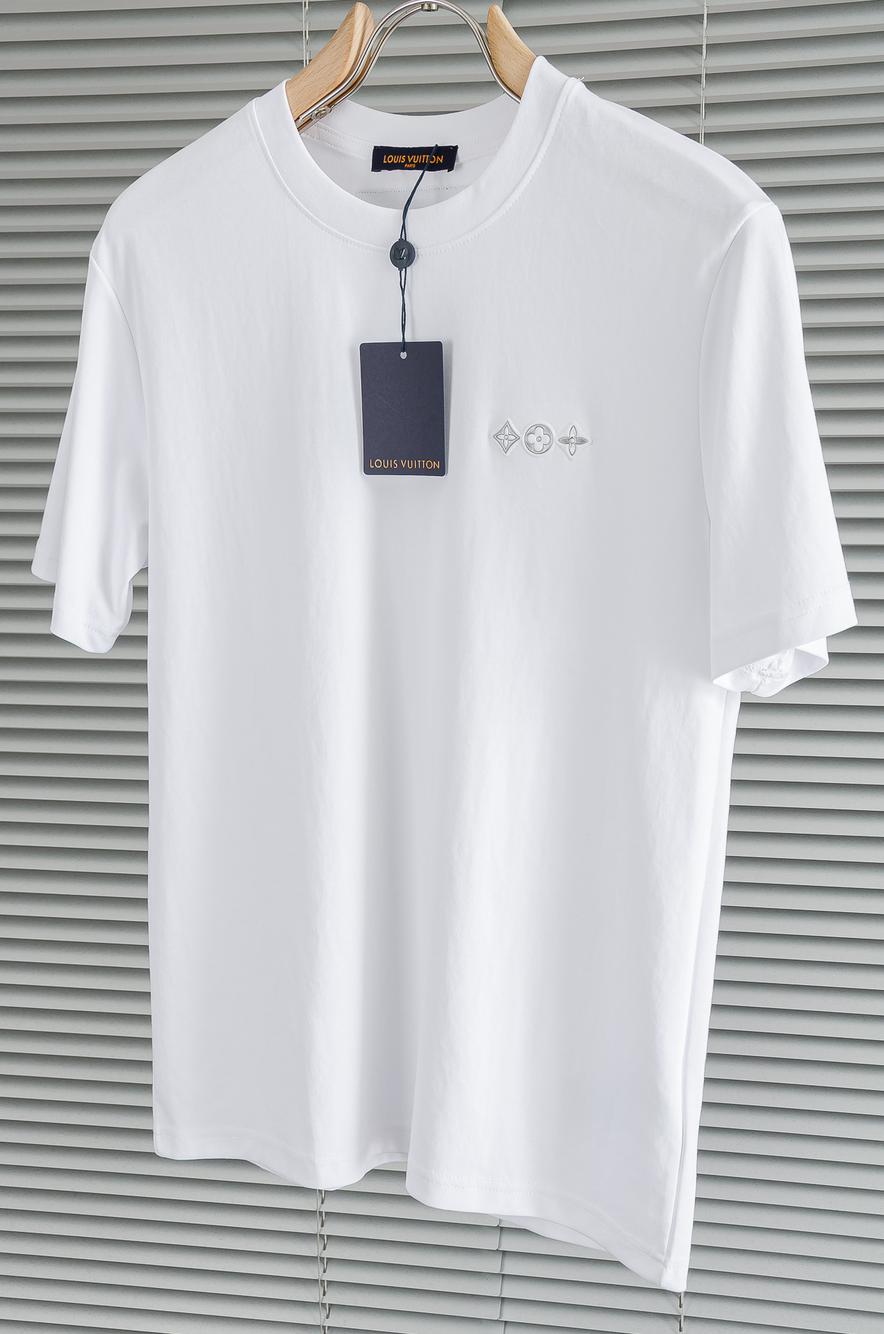 LV 2026SS时尚潮人必备男士休闲圆领短袖T恤衫#设计理念潮流前卫与尚可持续，选用客供进口100%棉