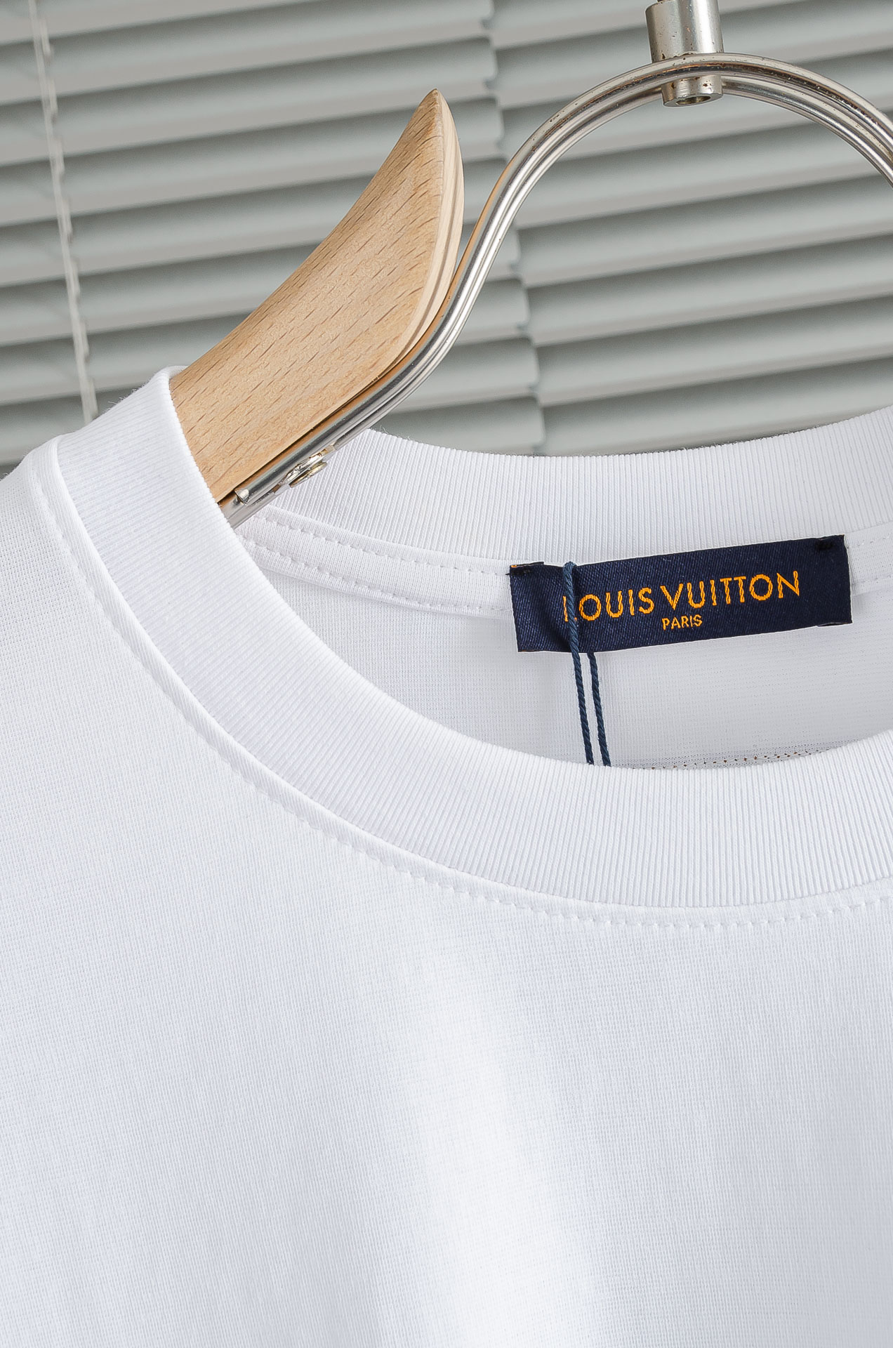 LV 2026SS时尚潮人必备男士休闲圆领短袖T恤衫#设计理念潮流前卫与尚可持续，选用客供进口100%棉