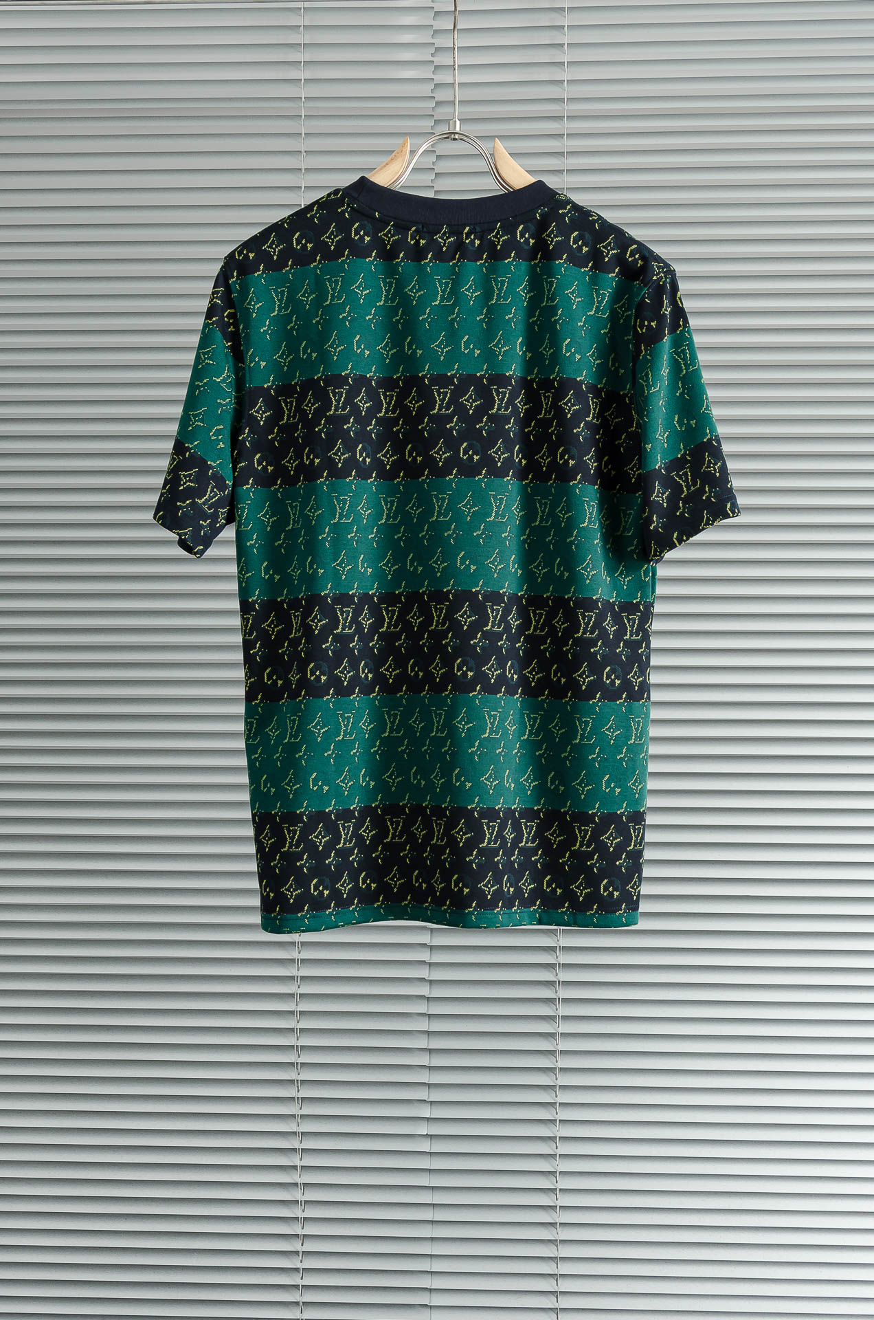 LOUIS VUITTON SS26 圆领短袖印花图案T恤 #本款短袖圆领衫以全幅 Monogram H