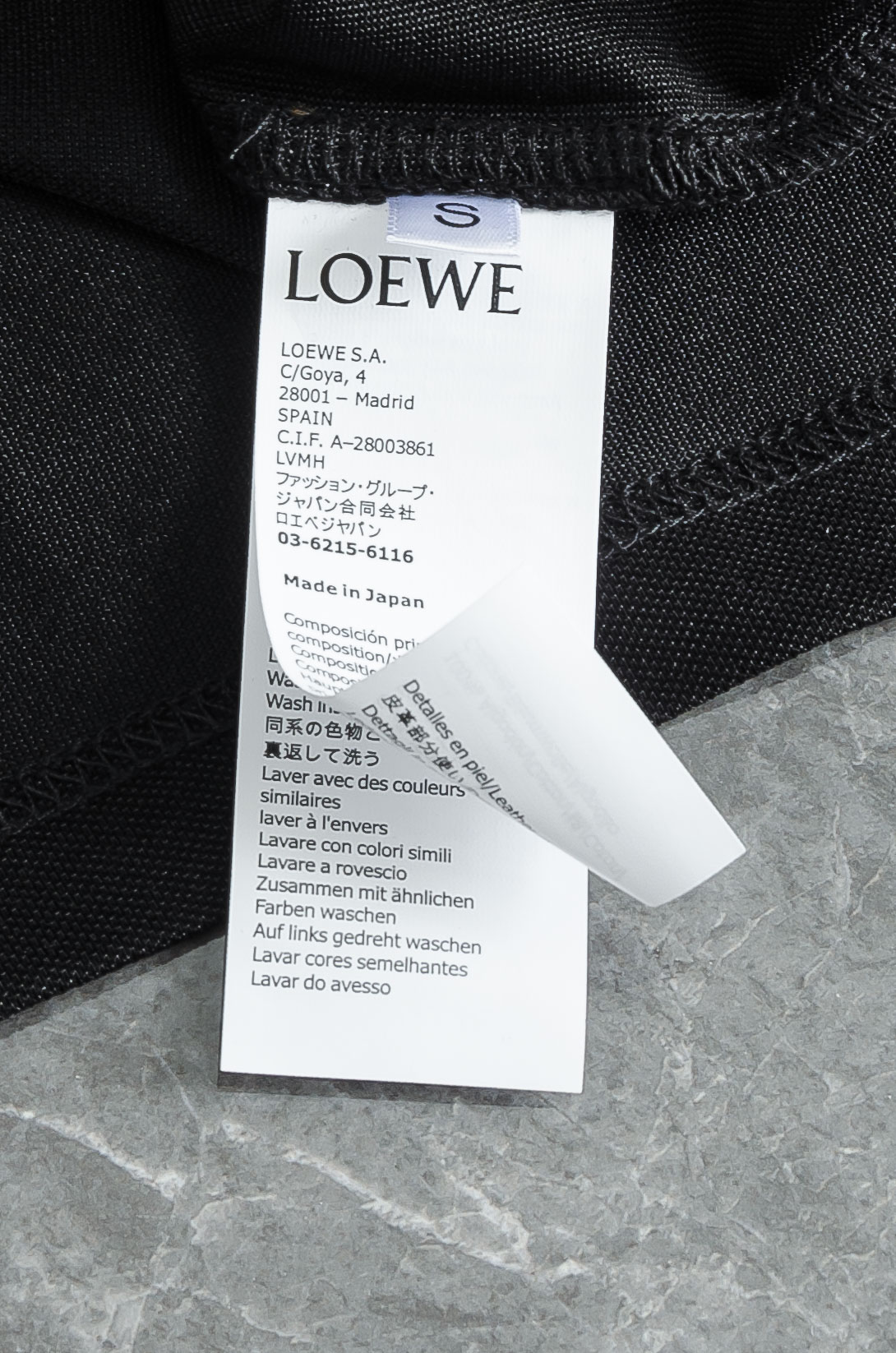 LOEWE罗意威 2026ss春夏新品 ，男士休闲纯色圆领短袖T桖衫#面料属性皆为上乘，网眼结构细腻自然