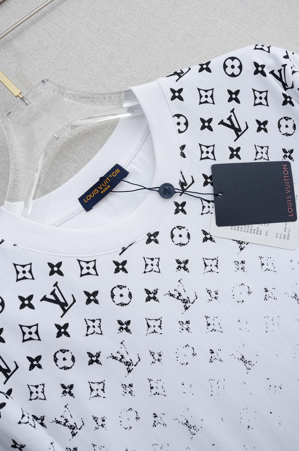 LV 2026SS时尚潮人必备男士休闲圆领短袖T恤衫#设计理念潮流前卫与尚可持续，选用客供进口100%棉