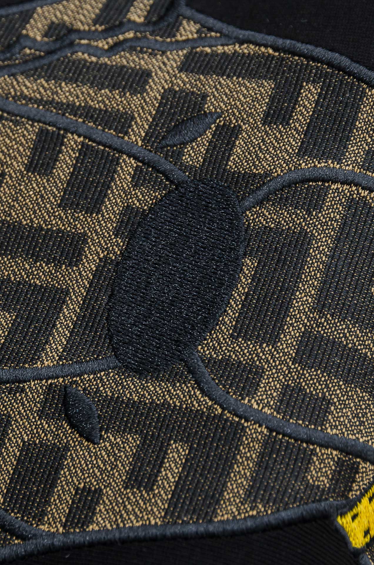 Fendi 芬迪2026SS时尚潮人必备男士休闲圆领短袖T恤衫#设计理念潮流前卫与尚可持续，选用客供进口