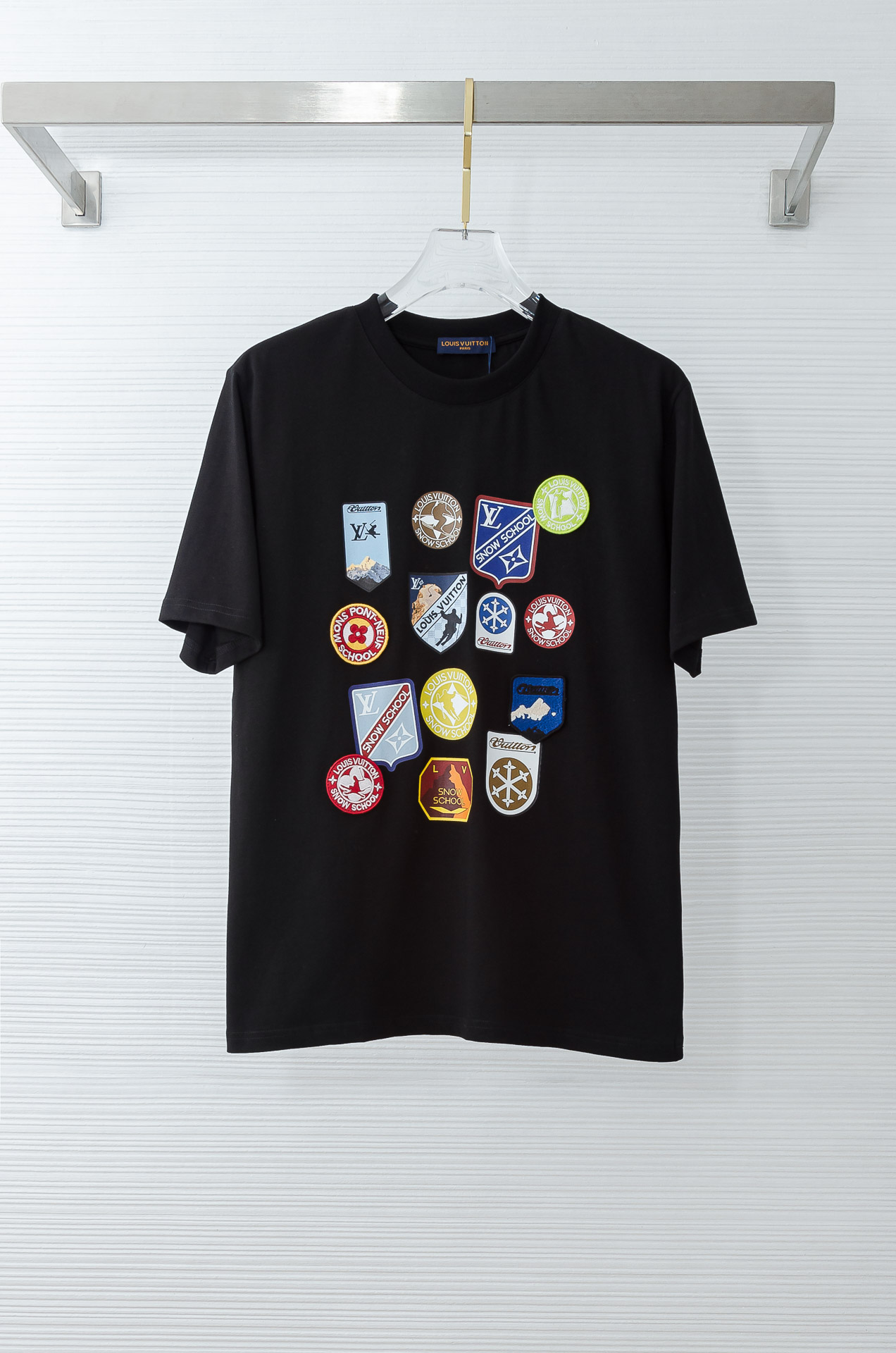 LV 2026SS时尚潮人必备男士休闲圆领短袖T恤衫#设计理念潮流前卫与尚可持续，选用客供进口100%棉