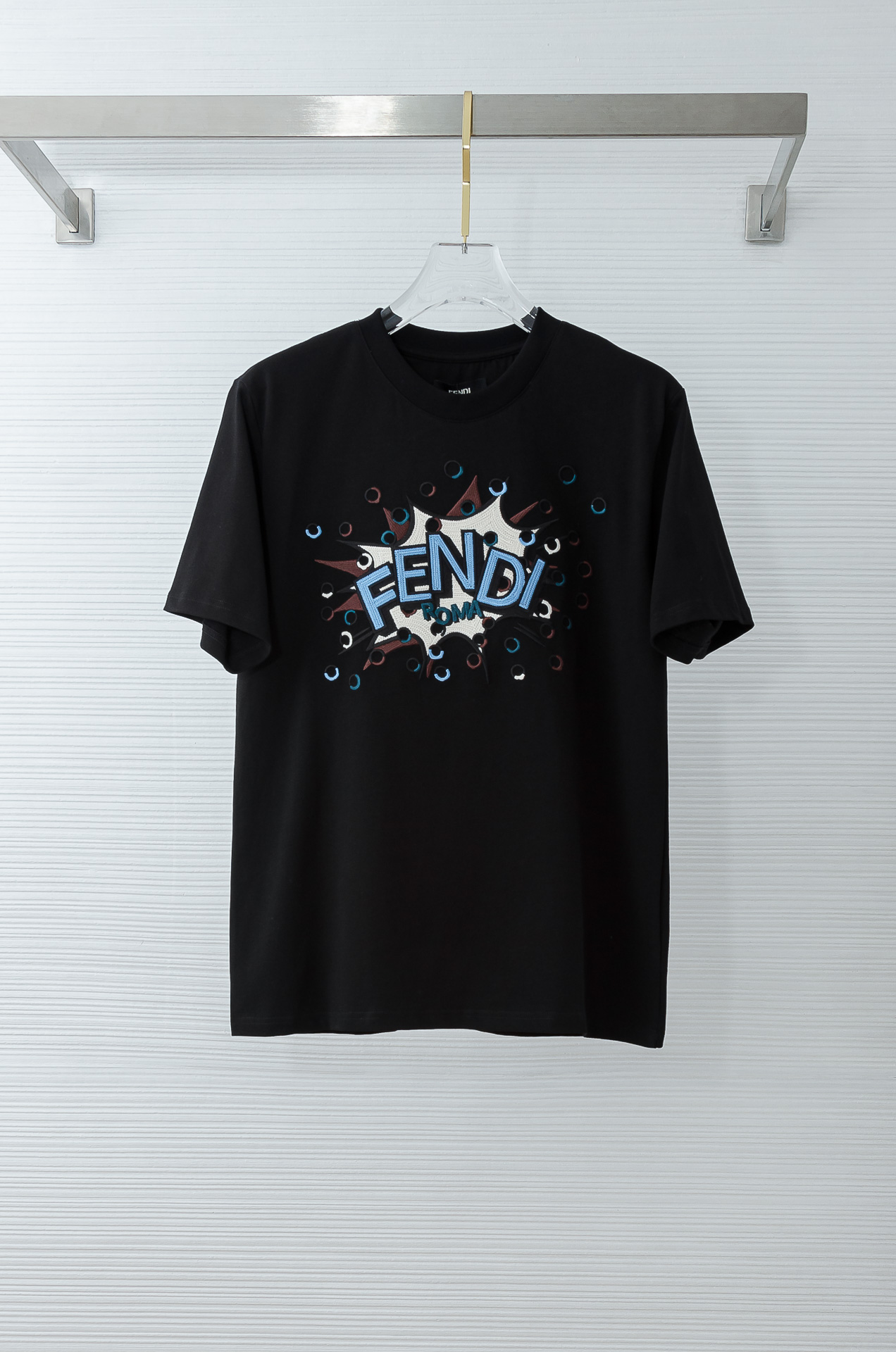 Fendi 芬迪2026SS时尚潮人必备男士休闲圆领短袖T恤衫#设计理念潮流前卫与尚可持续，选用客供进口