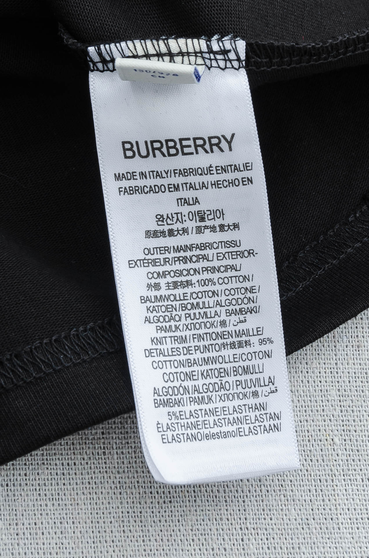 Burberry巴宝莉2026SS时尚潮人必备男士休闲圆领短袖T恤衫#设计理念潮流前卫与尚可持续，选用客