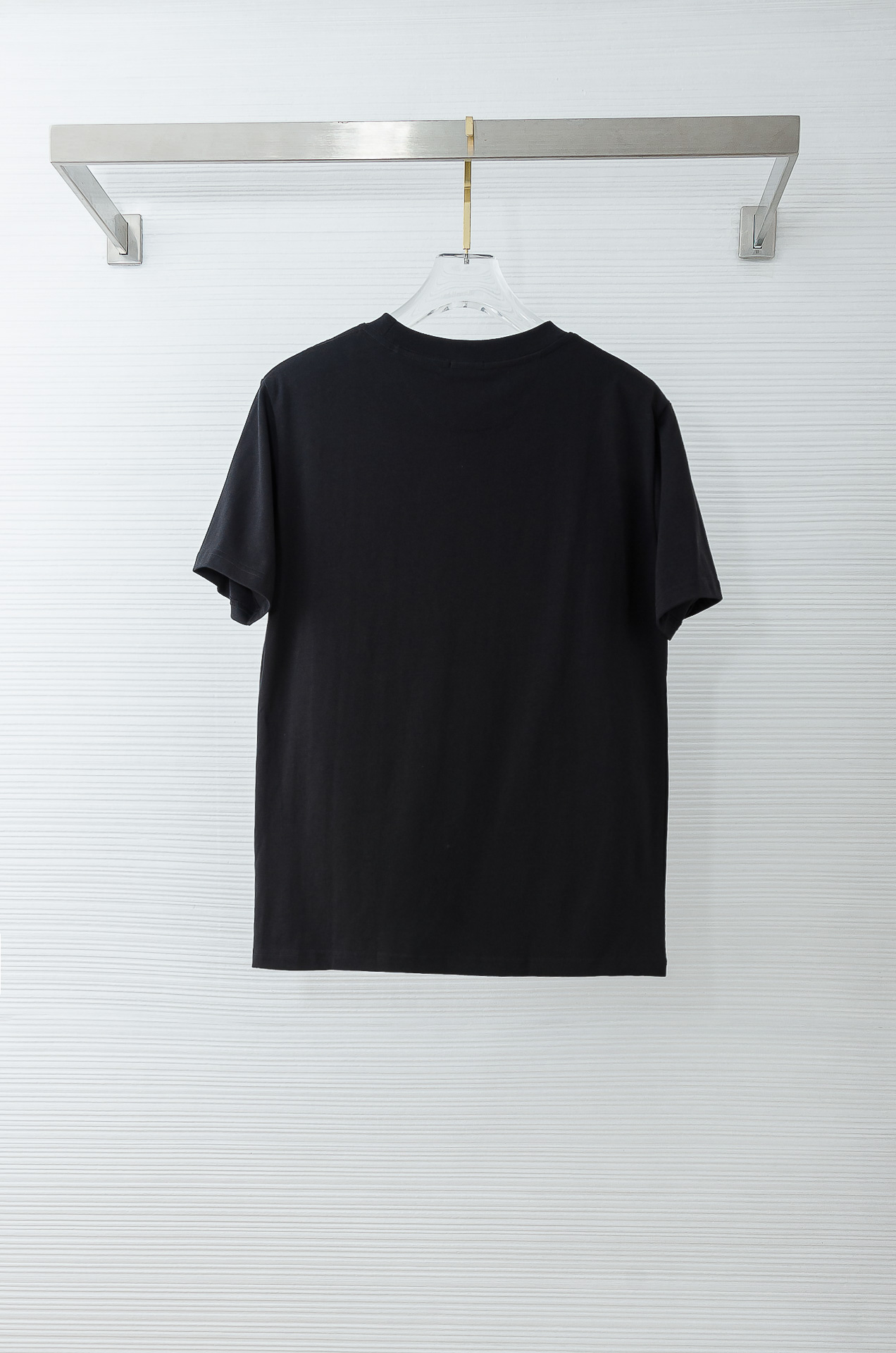 Burberry巴宝莉2026SS时尚潮人必备男士休闲圆领短袖T恤衫#设计理念潮流前卫与尚可持续，选用客