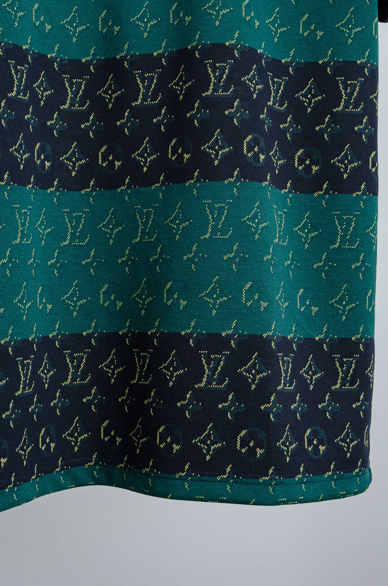 🧨 LV 2026SS时尚潮人必备男士休闲圆领短袖T恤衫#选用客供进口100%棉成分精织混纺而成的面料，