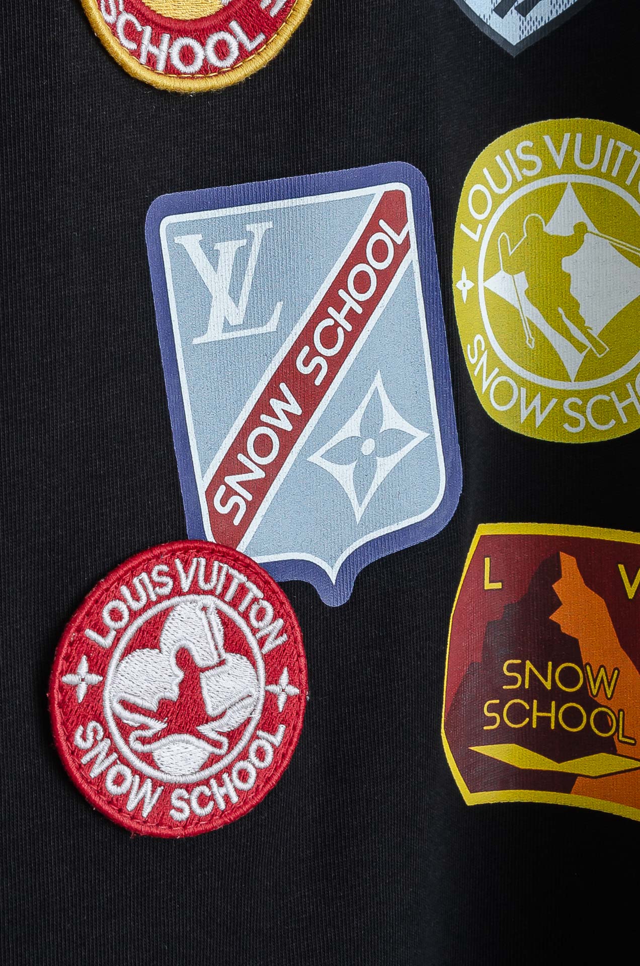 🧨 LV 2026SS时尚潮人必备男士休闲圆领短袖T恤衫#选用客供进口100%棉成分精织混纺而成的面料，