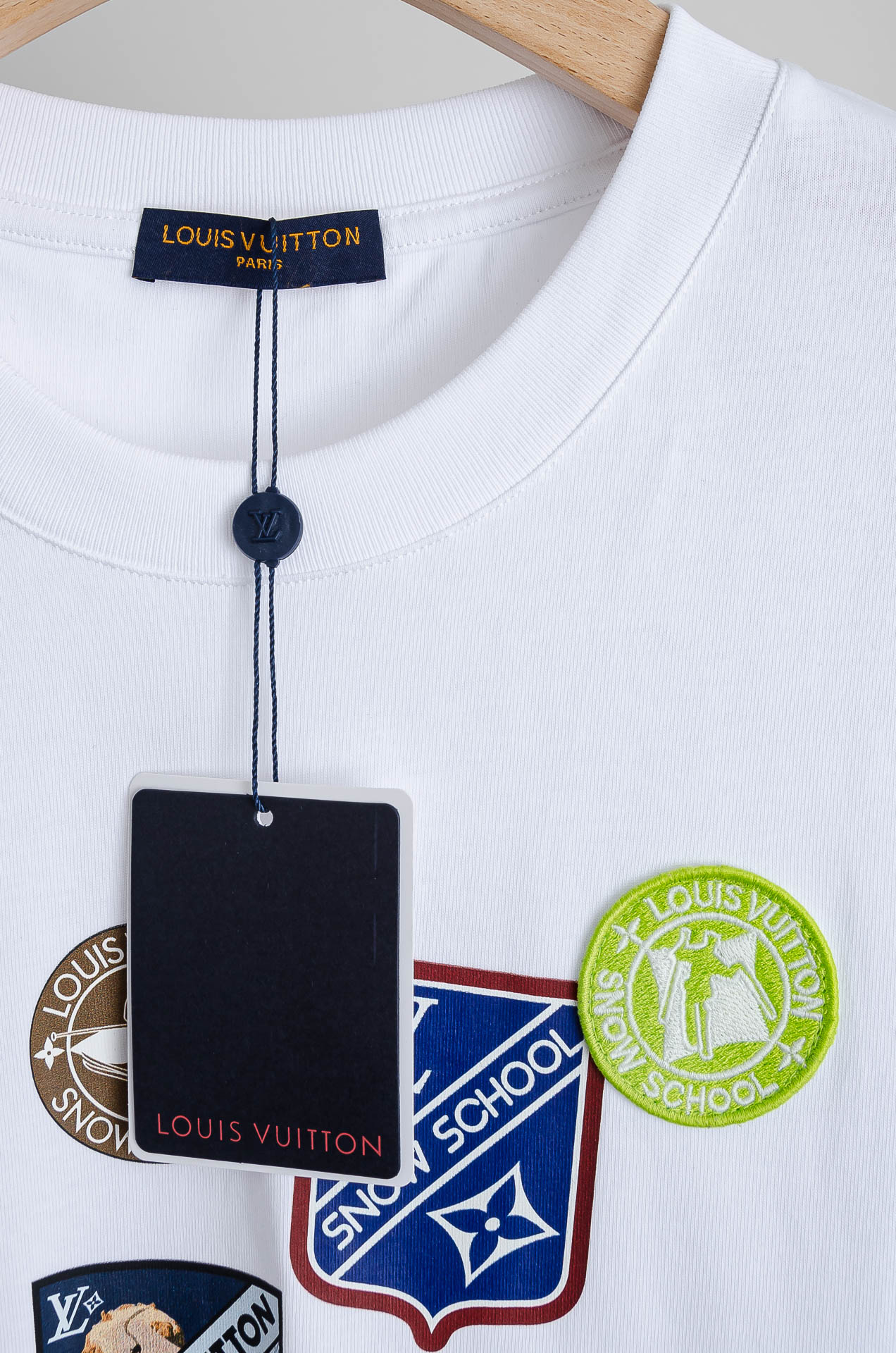 🧨 LV 2026SS时尚潮人必备男士休闲圆领短袖T恤衫#选用客供进口100%棉成分精织混纺而成的面料，