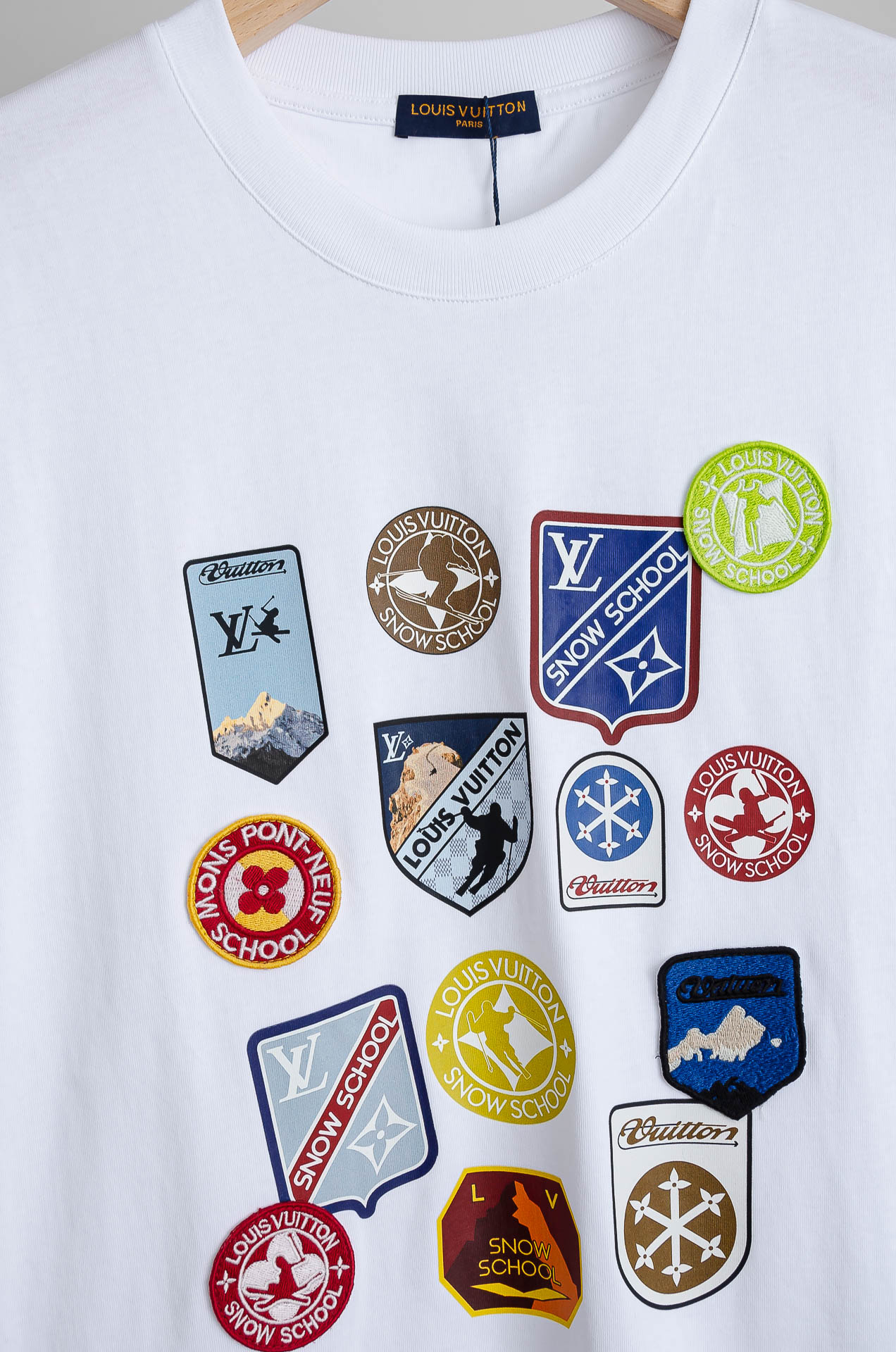 🧨 LV 2026SS时尚潮人必备男士休闲圆领短袖T恤衫#选用客供进口100%棉成分精织混纺而成的面料，