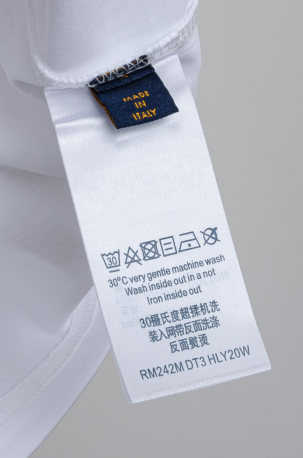 🧨 LV 2026SS时尚潮人必备男士休闲圆领短袖T恤衫#选用客供进口100%棉成分精织混纺而成的面料，