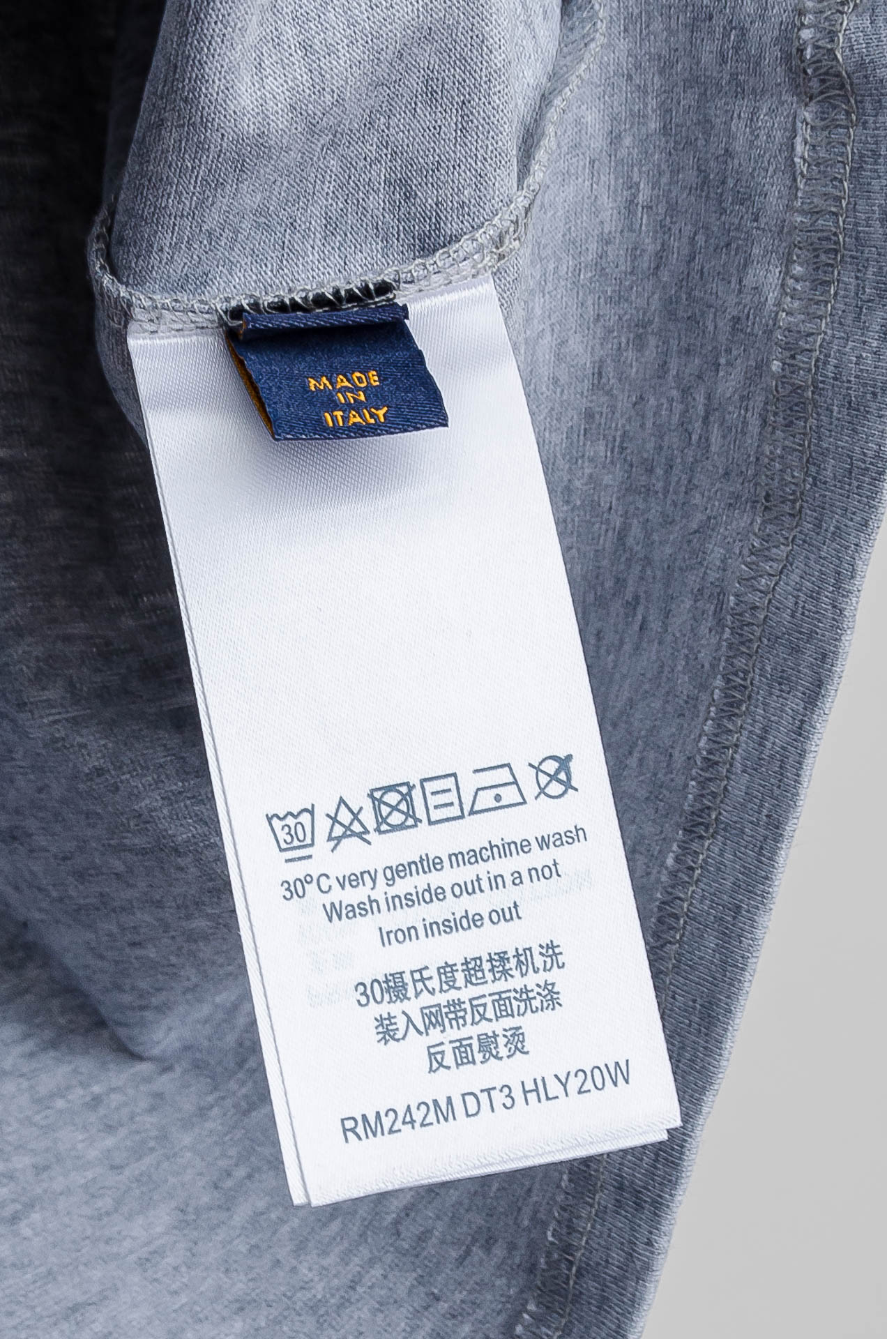 🧨 LV 2026SS时尚潮人必备男士休闲圆领短袖T恤衫#选用客供进口100%棉成分精织混纺而成的面料，