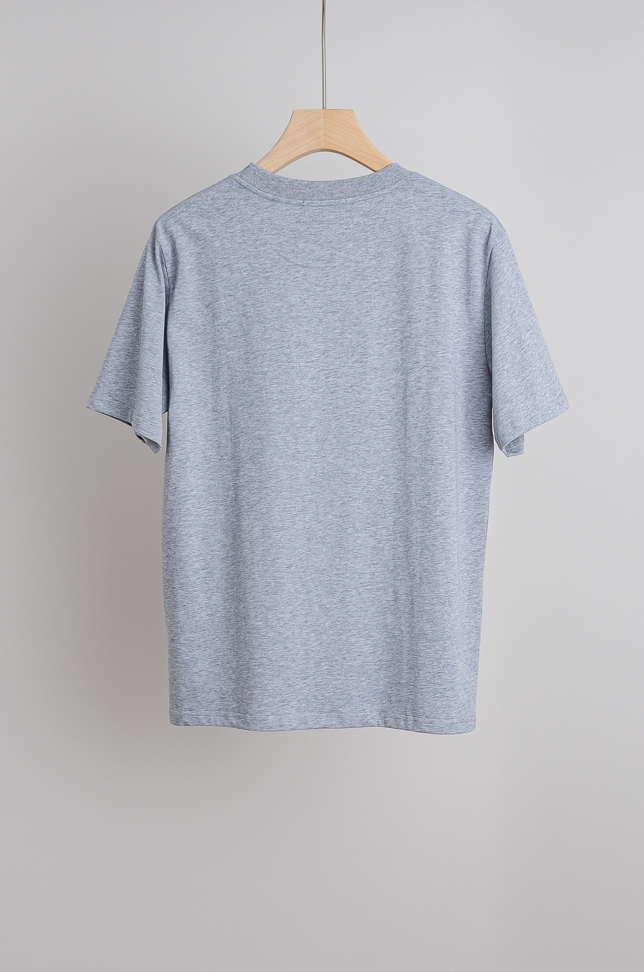 🧨 LV 2026SS时尚潮人必备男士休闲圆领短袖T恤衫#选用客供进口100%棉成分精织混纺而成的面料，