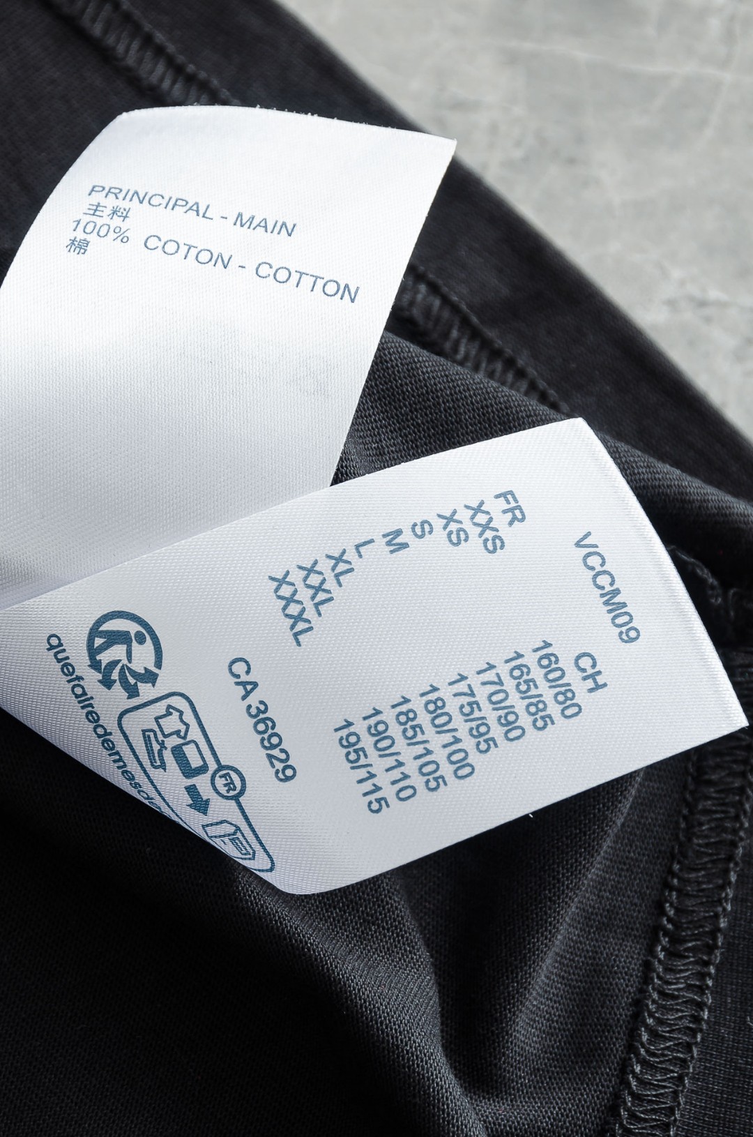 LV 2026SS时尚潮人必备男士休闲圆领短袖T恤衫#选用客供进口100%棉成分精织混纺而成的面料，手感