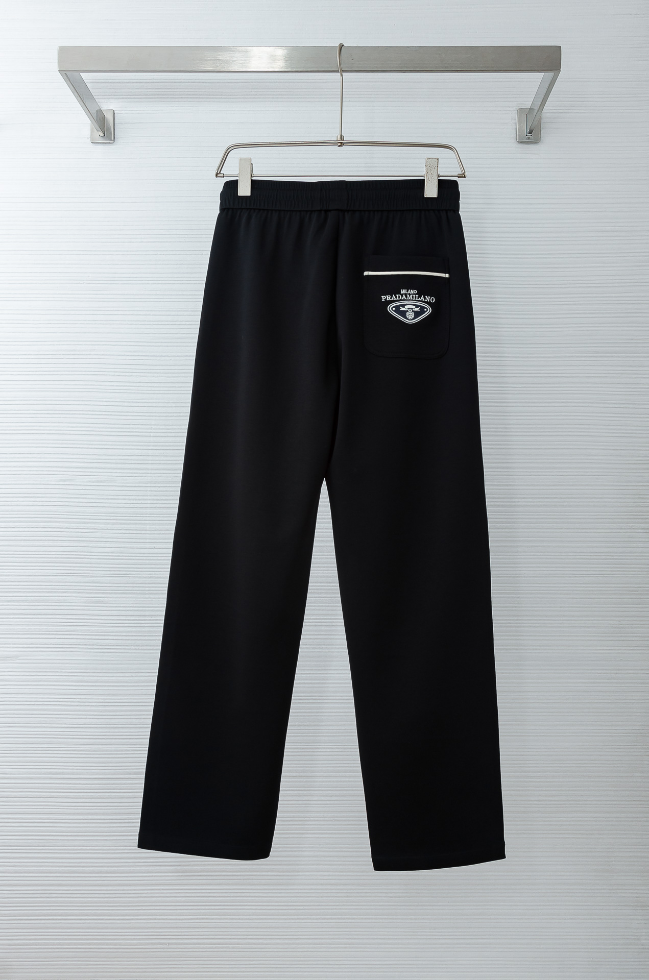 Prada普拉达26FW最新款精梳棉混纺挺括有型自带筋骨感抗皱性极强四面弹力包容性好弹力松紧腰搭配抽绳设