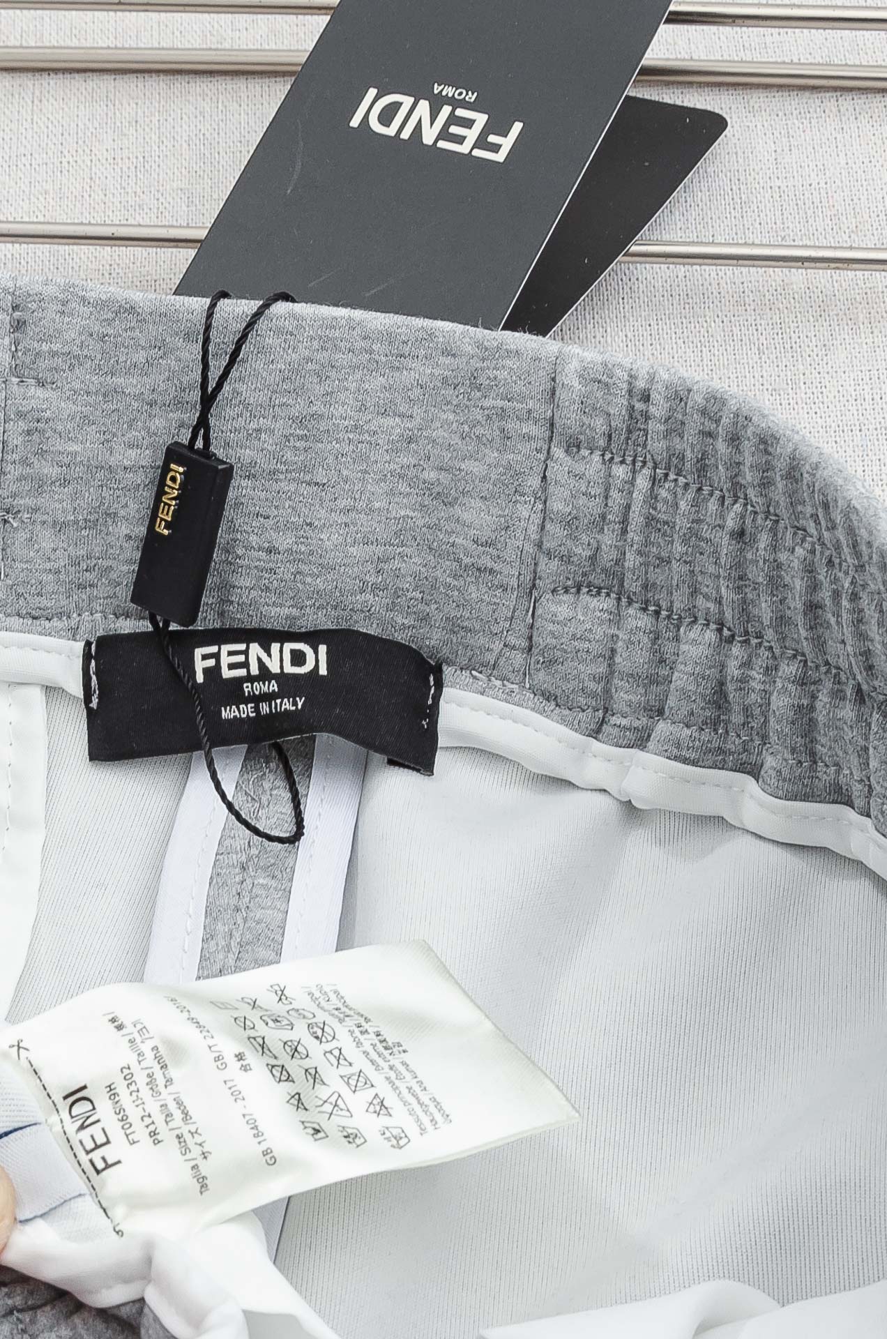 FENDI芬迪 26FW最新款精梳棉混纺挺括有型自带筋骨感抗皱性极强四面弹力包容性好弹力松紧腰搭配抽绳设