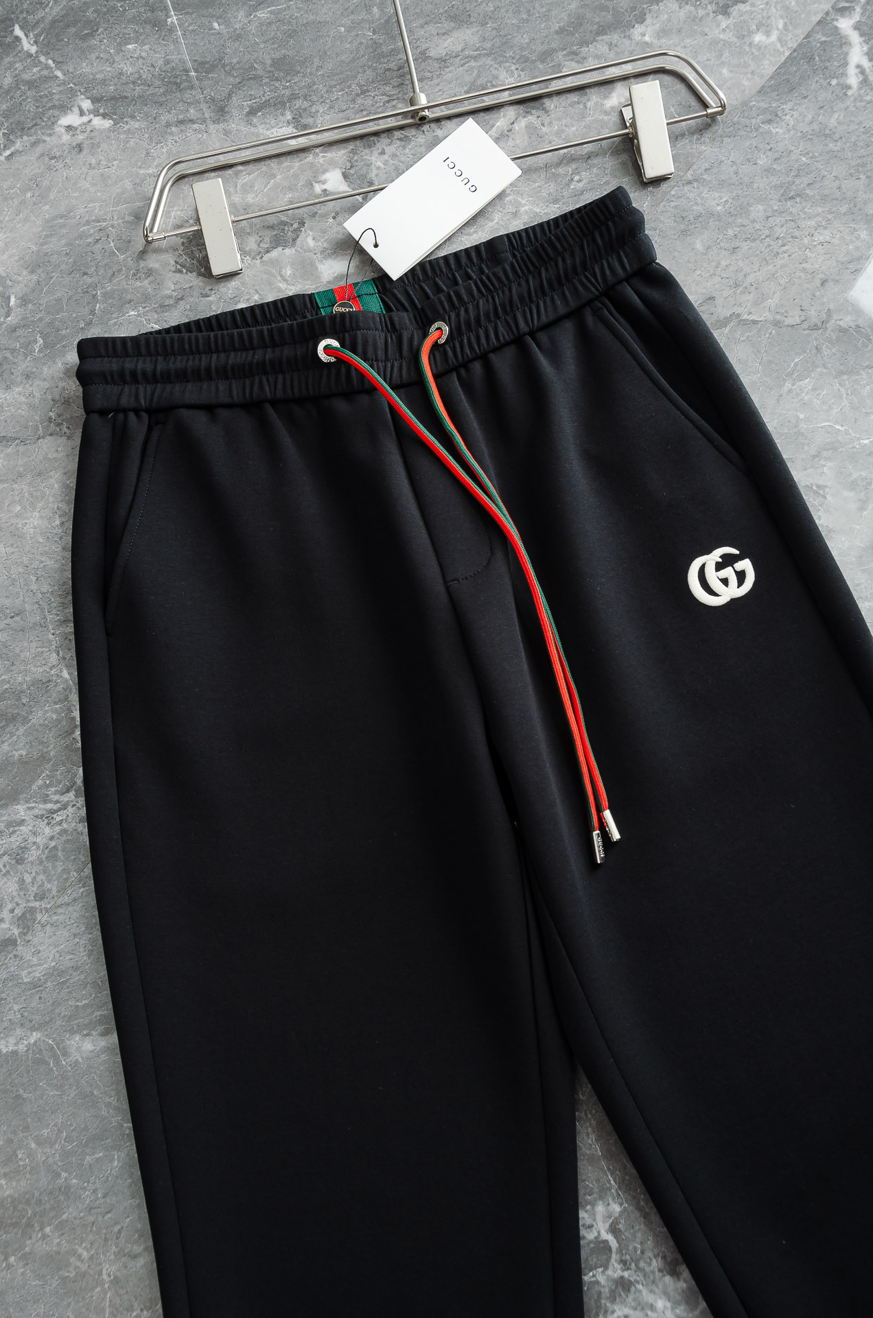 Gucci古驰26FW最新款精梳棉混纺挺括有型自带筋骨感抗皱性极强四面弹力包容性好弹力松紧腰搭配抽绳设计