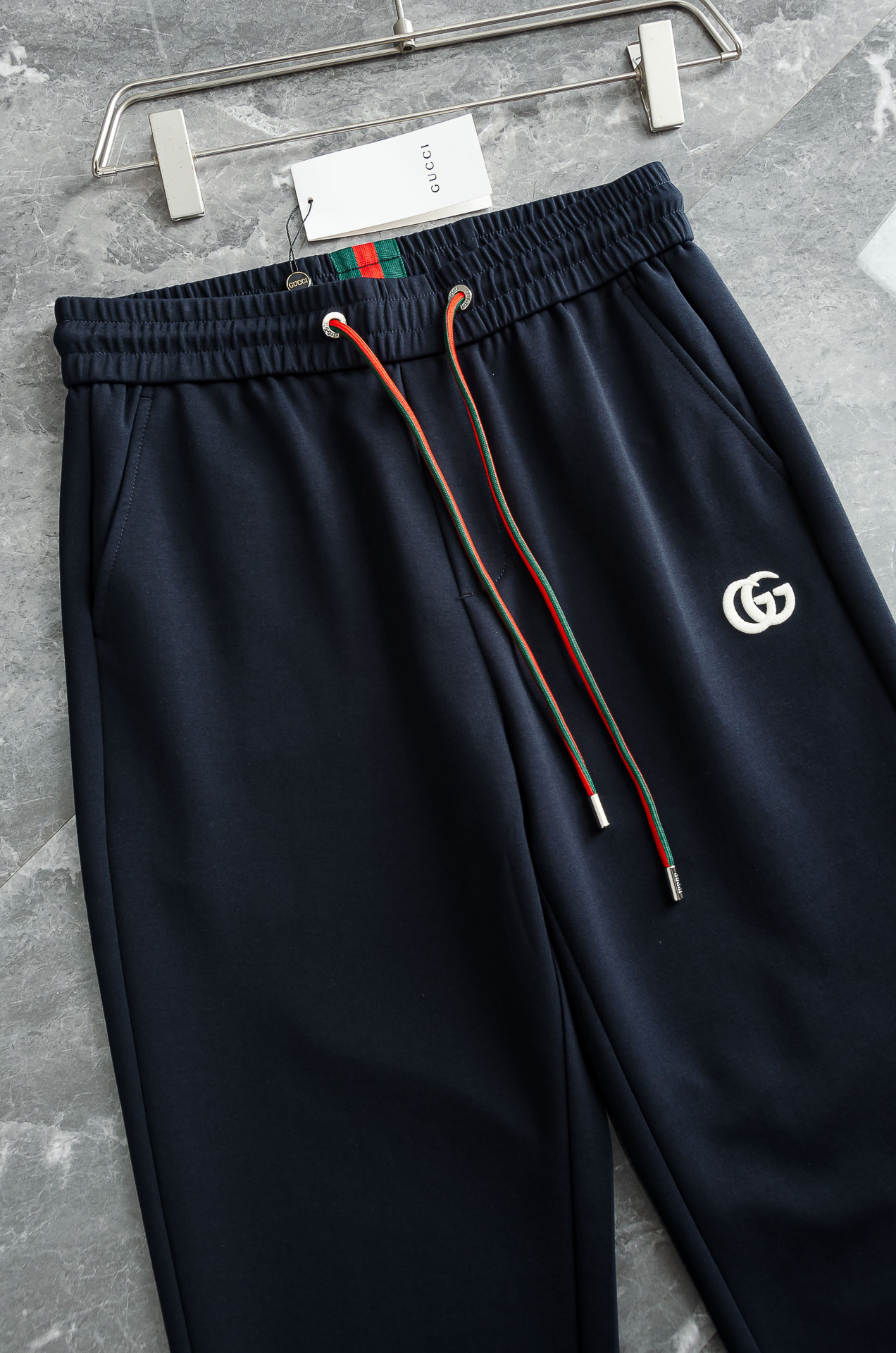 Gucci古驰26FW最新款精梳棉混纺挺括有型自带筋骨感抗皱性极强四面弹力包容性好弹力松紧腰搭配抽绳设计