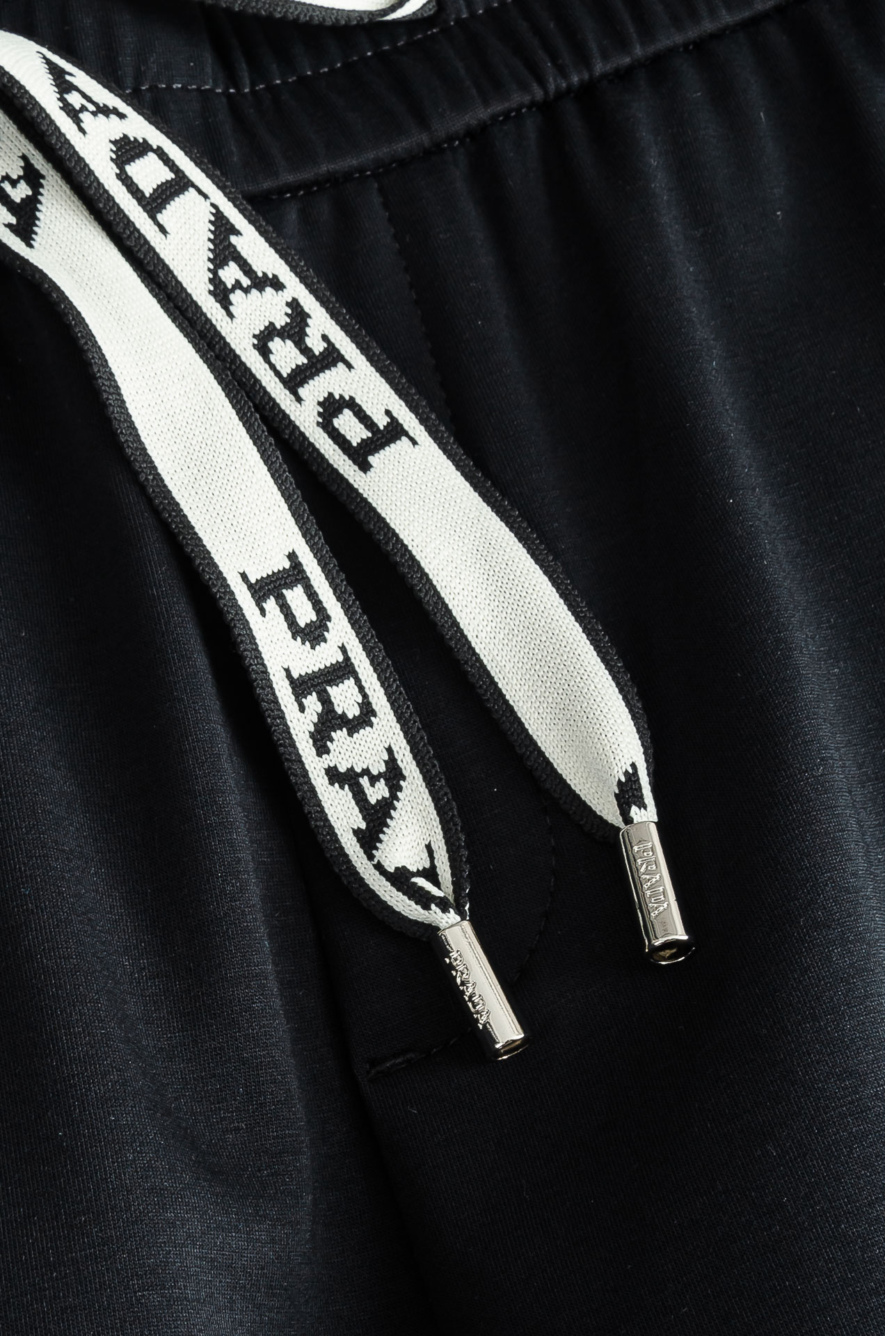 PRADA普拉达 26FW最新款精梳棉混纺挺括有型自带筋骨感抗皱性极强四面弹力包容性好弹力松紧腰搭配抽绳