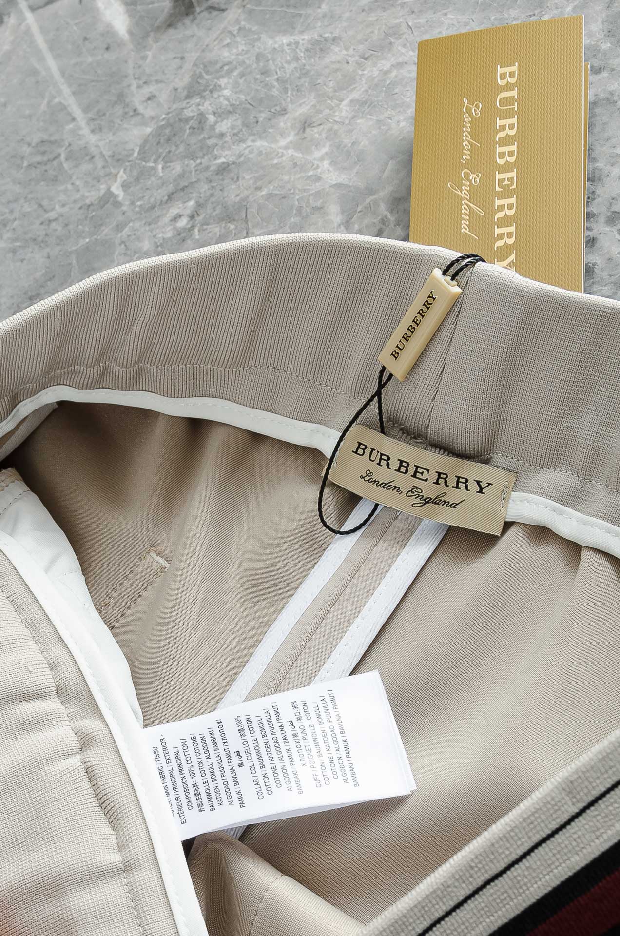 Burberry巴宝莉26FW最新款精梳棉混纺挺括有型自带筋骨感抗皱性极强四面弹力包容性好弹力松紧腰搭配