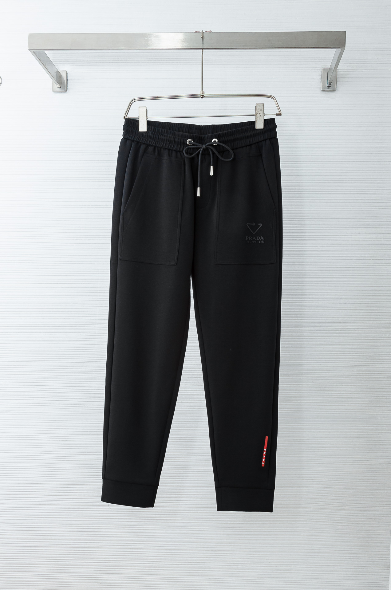 Prada普拉达26FW最新款精梳棉混纺挺括有型自带筋骨感抗皱性极强四面弹力包容性好弹力松紧腰搭配抽绳设