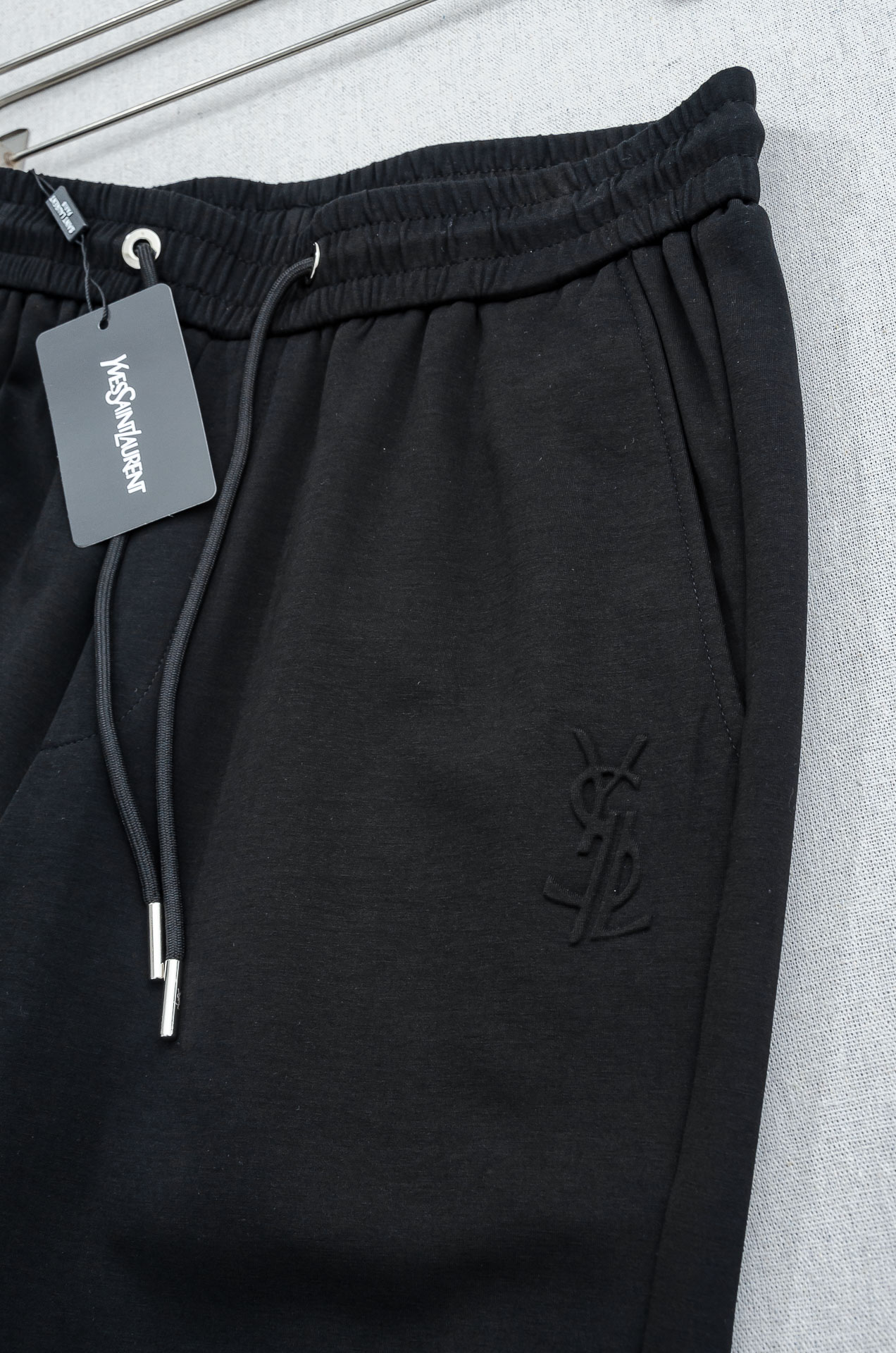 YsL 26FW最新款精梳棉混纺挺括有型自带筋骨感抗皱性极强四面弹力包容性好弹力松紧腰搭配抽绳设计直筒立