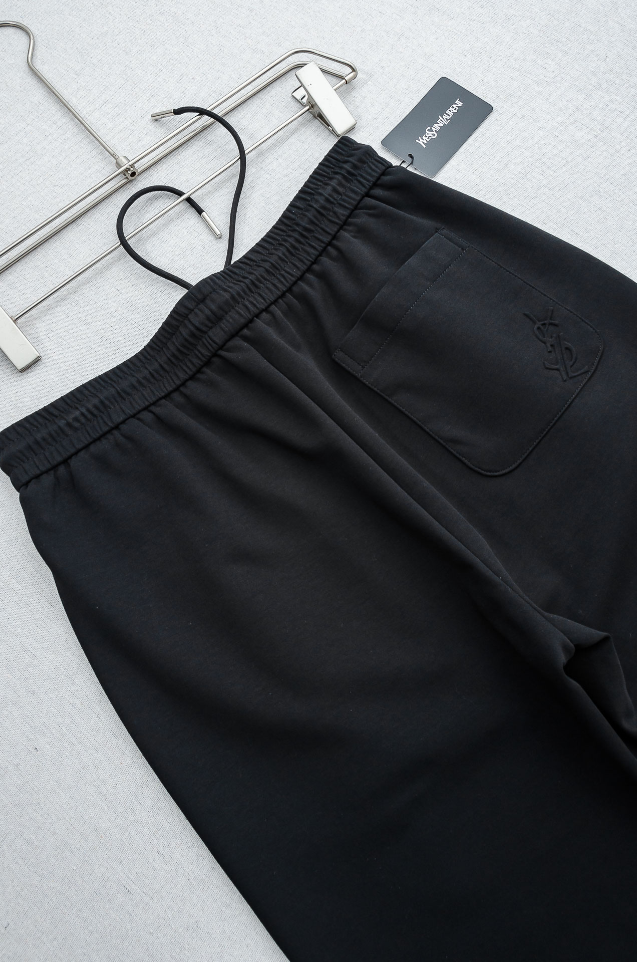 YsL 26FW最新款精梳棉混纺挺括有型自带筋骨感抗皱性极强四面弹力包容性好弹力松紧腰搭配抽绳设计直筒立