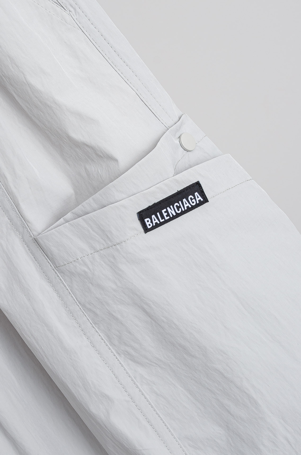 ☀️☀️ 巴黎世家 2026新春最新出品宽松裤脚休闲裤#休闲百搭的一款 上身很舒适 弹力收腰抽绳，阔腿设