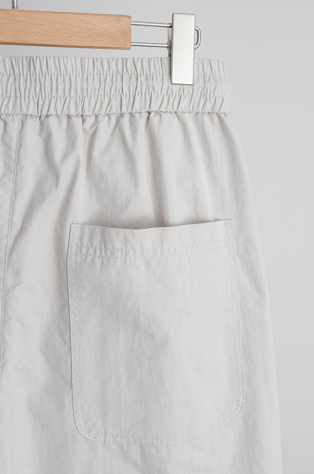 ☀️☀️ 巴黎世家 2026新春最新出品宽松裤脚休闲裤#休闲百搭的一款 上身很舒适 弹力收腰抽绳，阔腿设