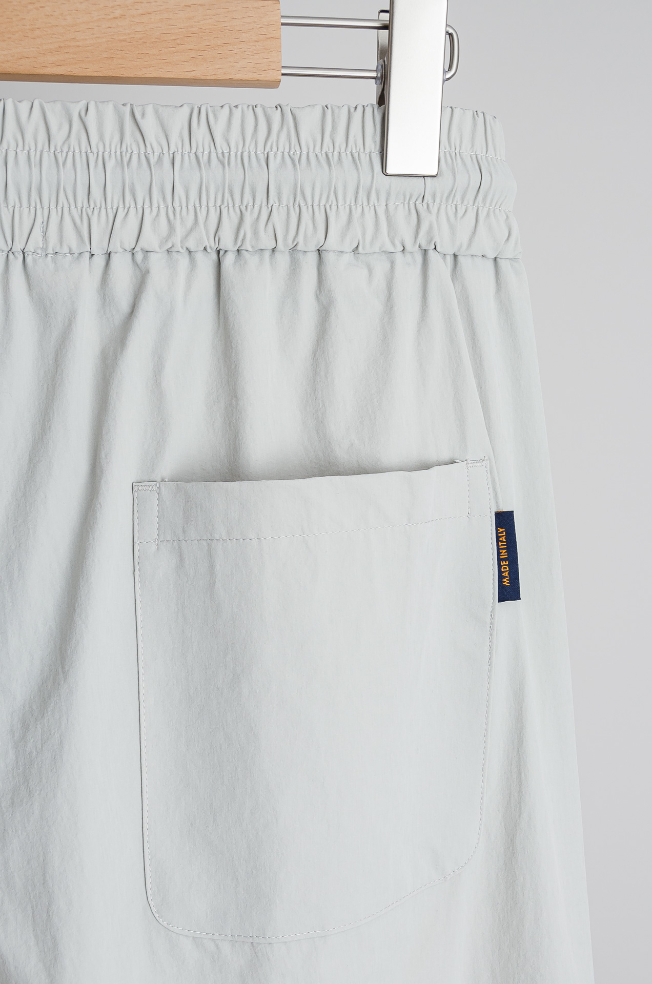 ☀️☀️ LV 2026新春最新出品宽松裤脚休闲裤#休闲百搭的一款 上身很舒适 弹力收腰抽绳，阔腿设计，