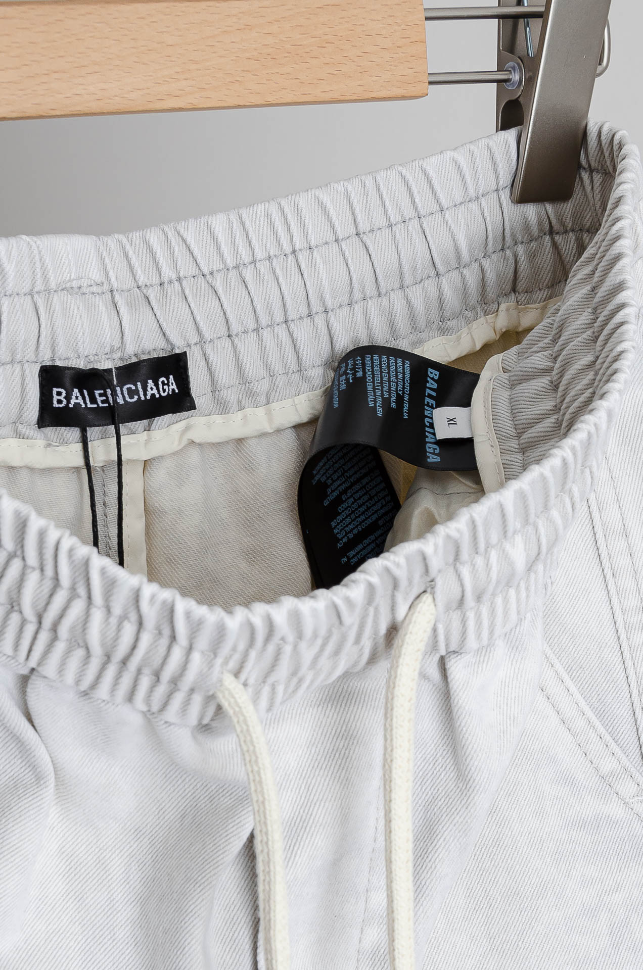 ☀️☀️ 巴黎世家 2026新春最新出品宽松裤脚休闲裤#休闲百搭的一款 上身很舒适 弹力收腰抽绳，阔腿设