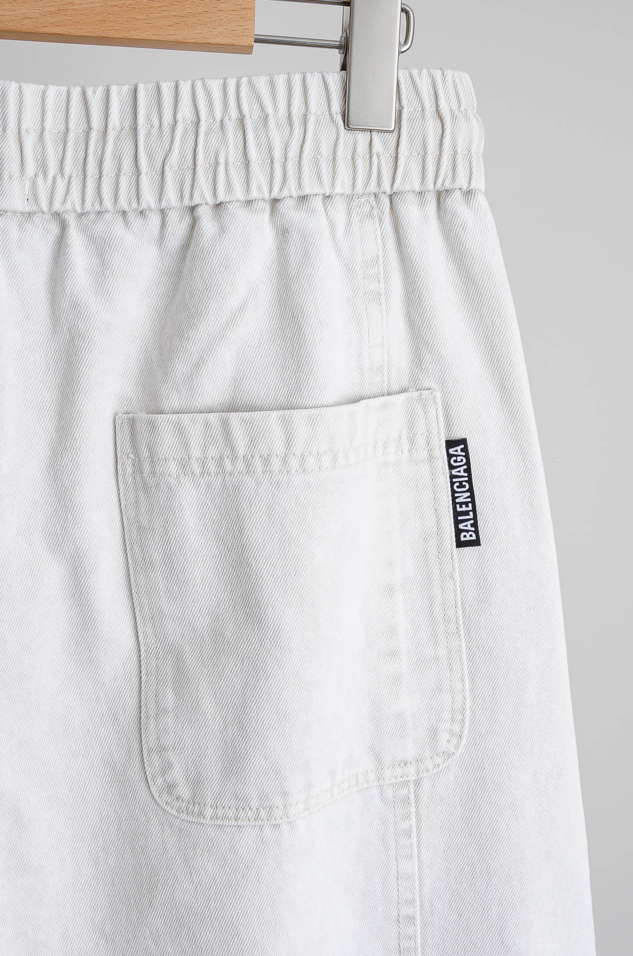 ☀️☀️ 巴黎世家 2026新春最新出品宽松裤脚休闲裤#休闲百搭的一款 上身很舒适 弹力收腰抽绳，阔腿设