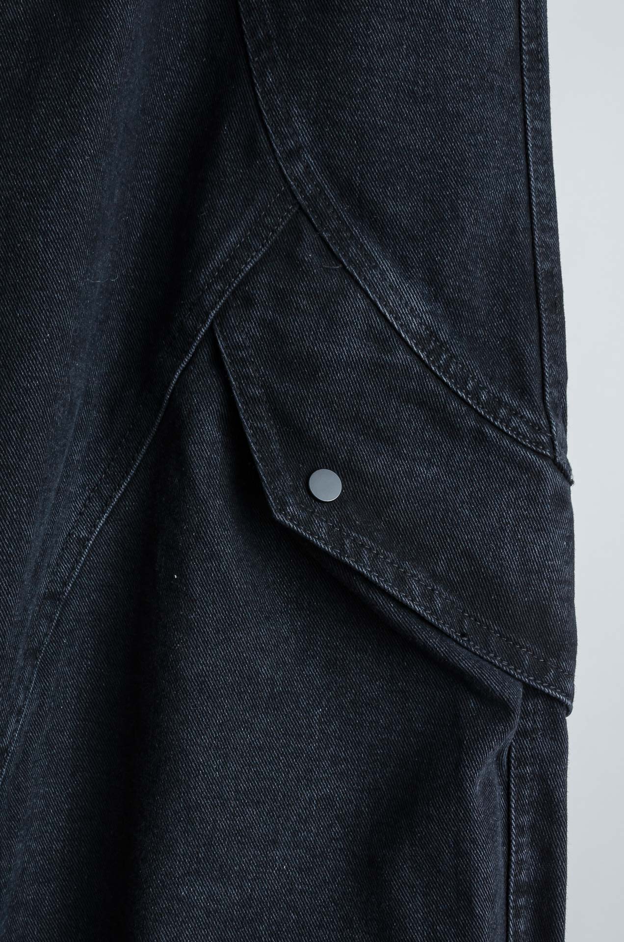 ☀️☀️ 巴黎世家 2026新春最新出品宽松裤脚休闲裤#休闲百搭的一款 上身很舒适 弹力收腰抽绳，阔腿设