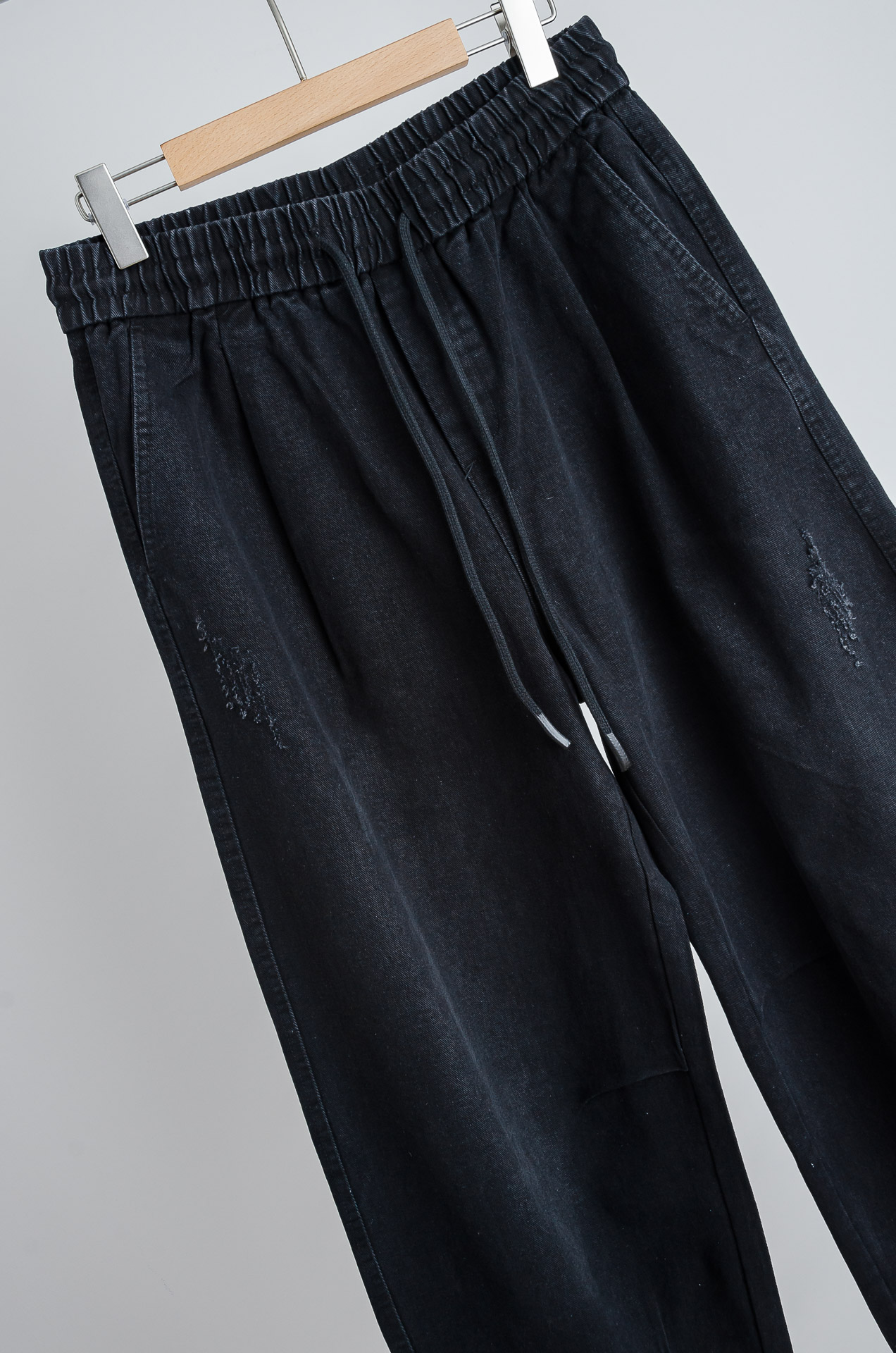 ☀️☀️ 巴黎世家 2026新春最新出品宽松裤脚休闲裤#休闲百搭的一款 上身很舒适 弹力收腰抽绳，阔腿设