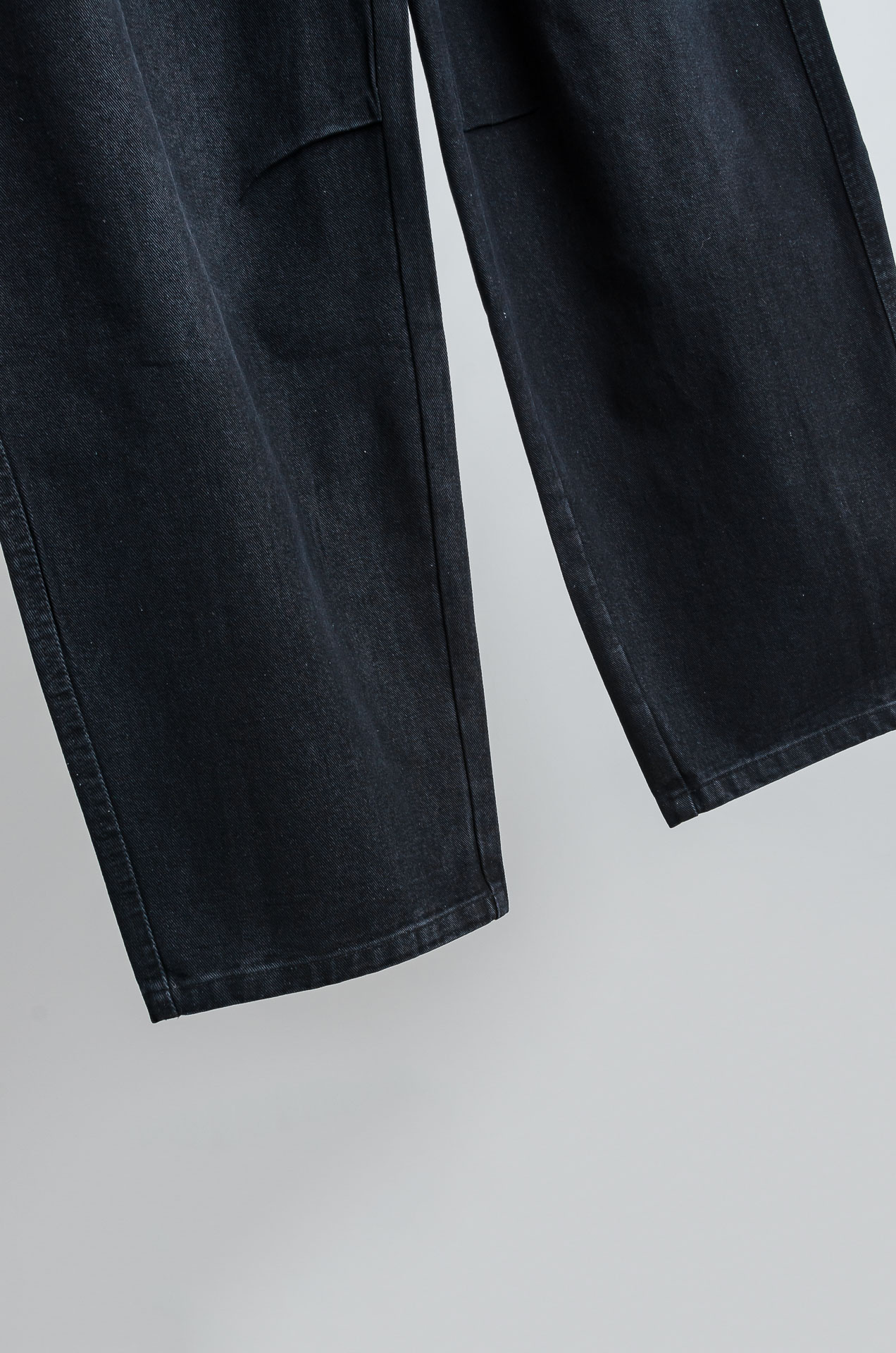 ☀️☀️ 巴黎世家 2026新春最新出品宽松裤脚休闲裤#休闲百搭的一款 上身很舒适 弹力收腰抽绳，阔腿设