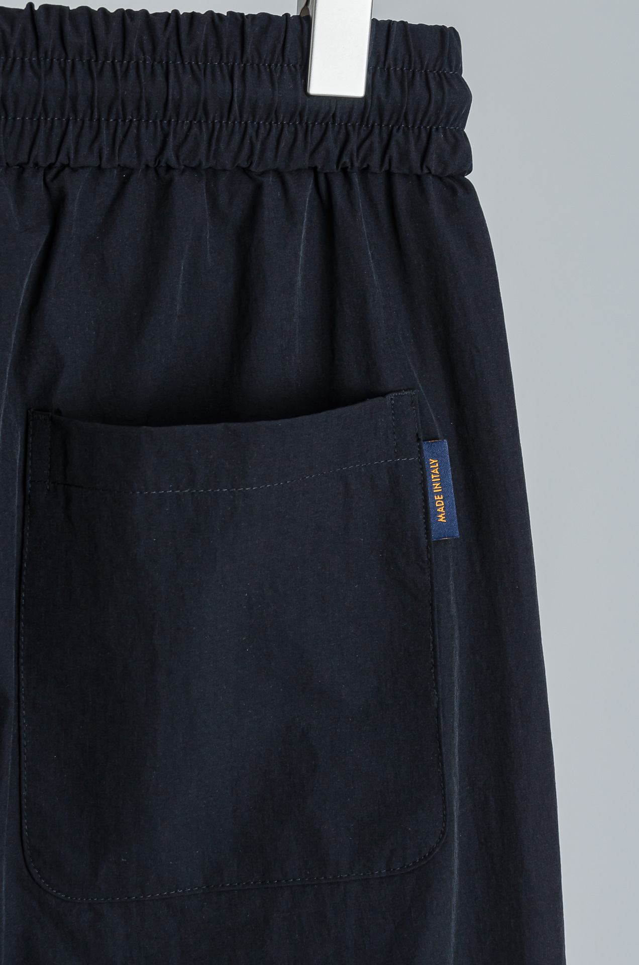 ☀️☀️ LV 2026新春最新出品宽松裤脚休闲裤#休闲百搭的一款 上身很舒适 弹力收腰抽绳，阔腿设计，