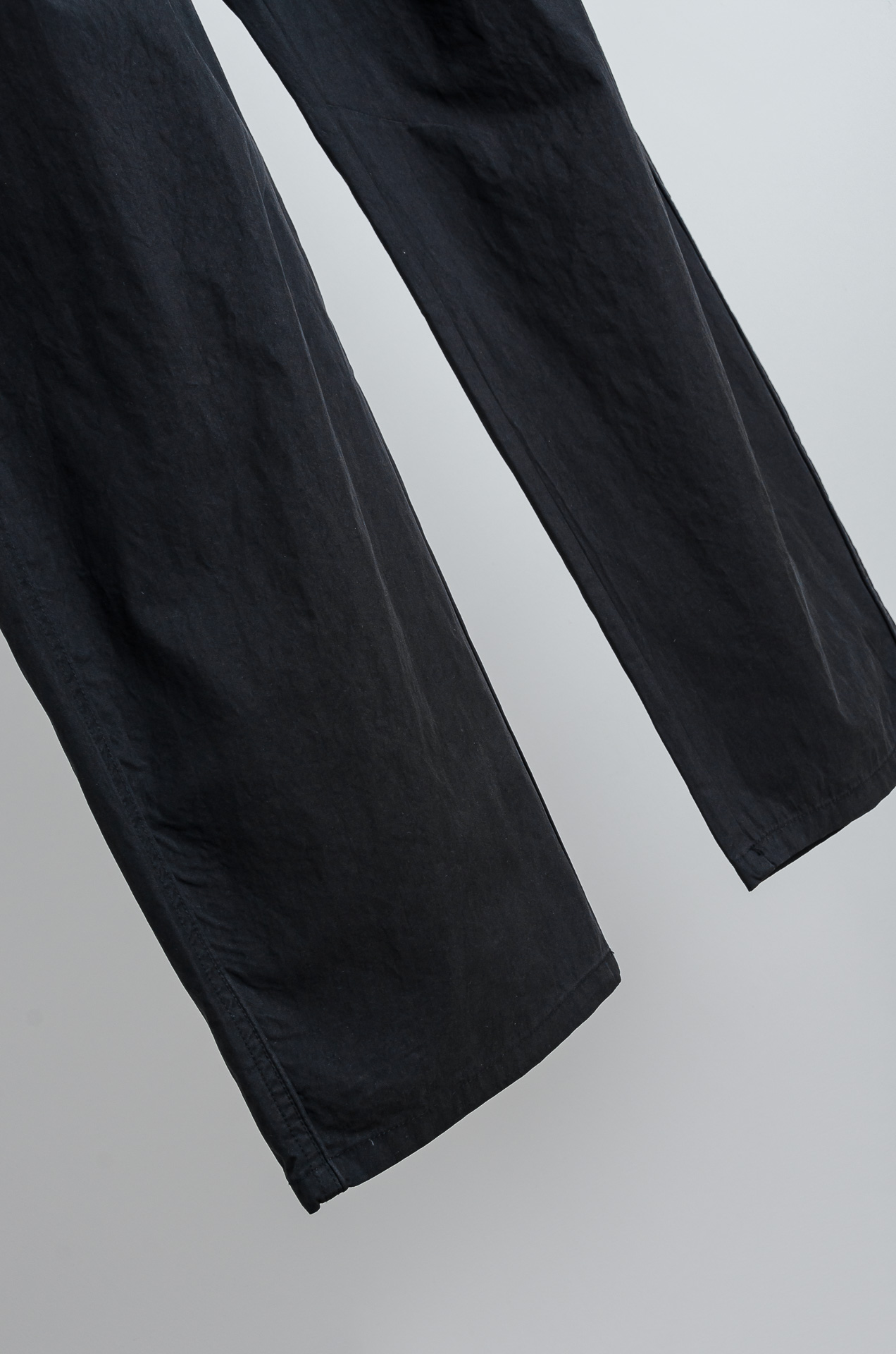 ☀️☀️ 巴黎世家 2026新春最新出品宽松裤脚休闲裤#休闲百搭的一款 上身很舒适 弹力收腰抽绳，阔腿设